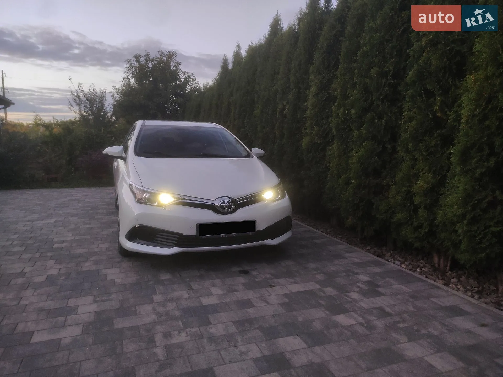 Toyota Auris, 2016