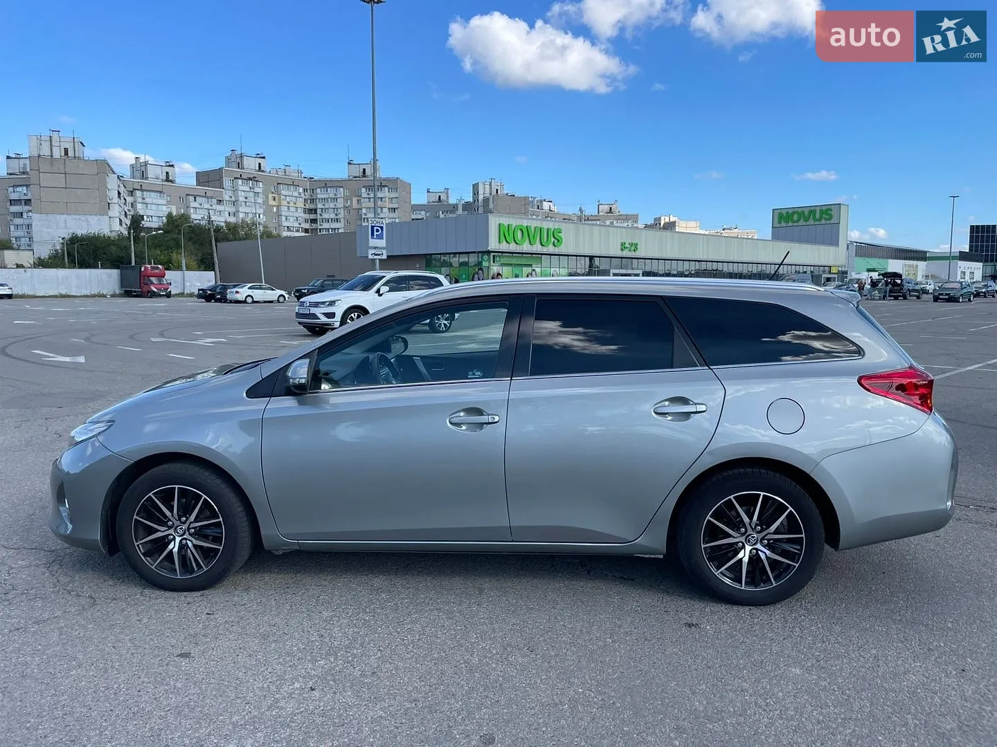 Toyota Auris, 2013
