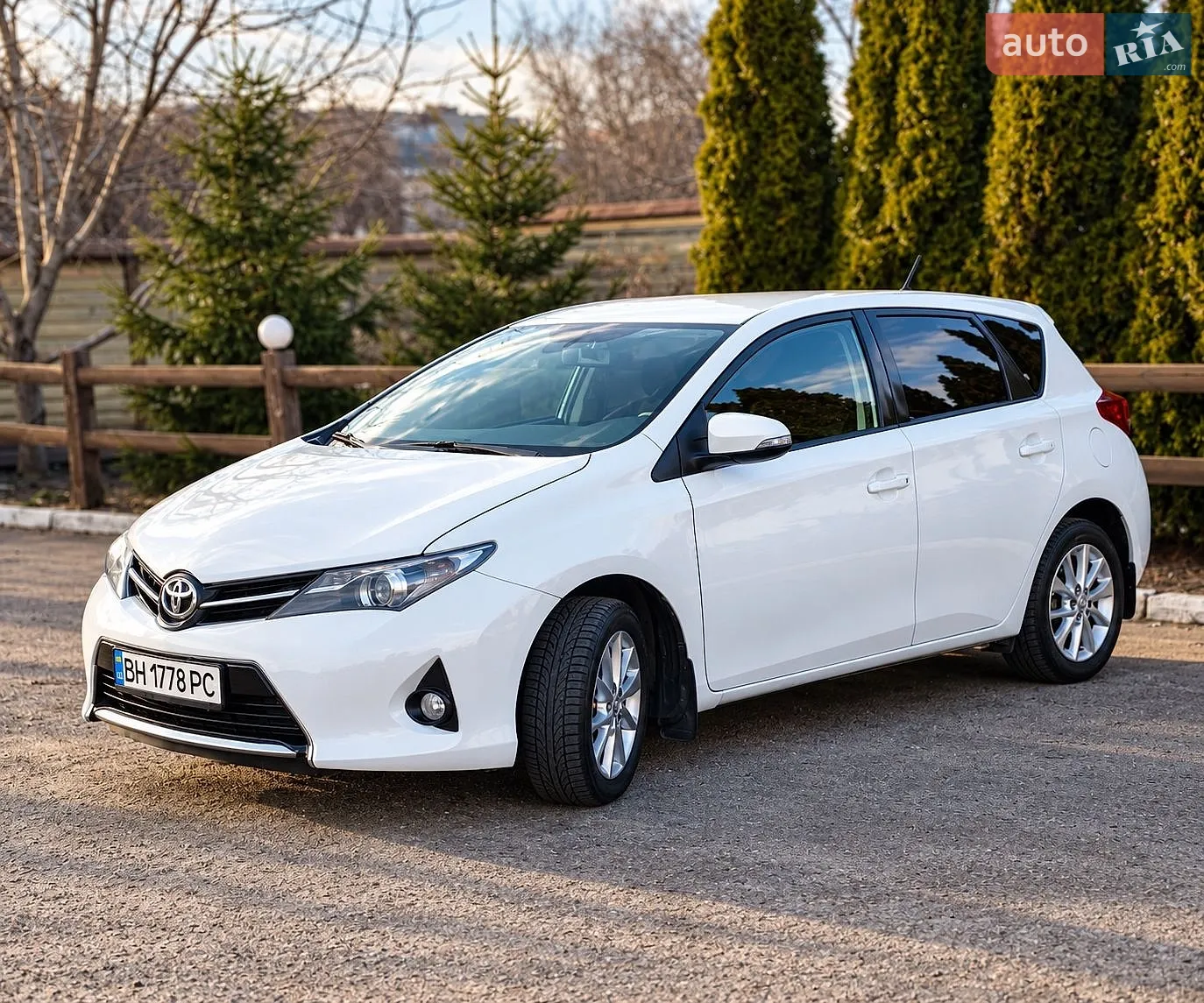 Toyota Auris, 2013