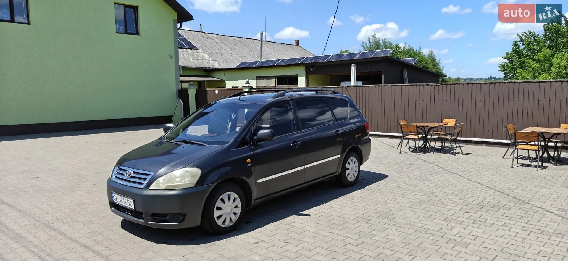 Toyota Avensis Verso, 2003