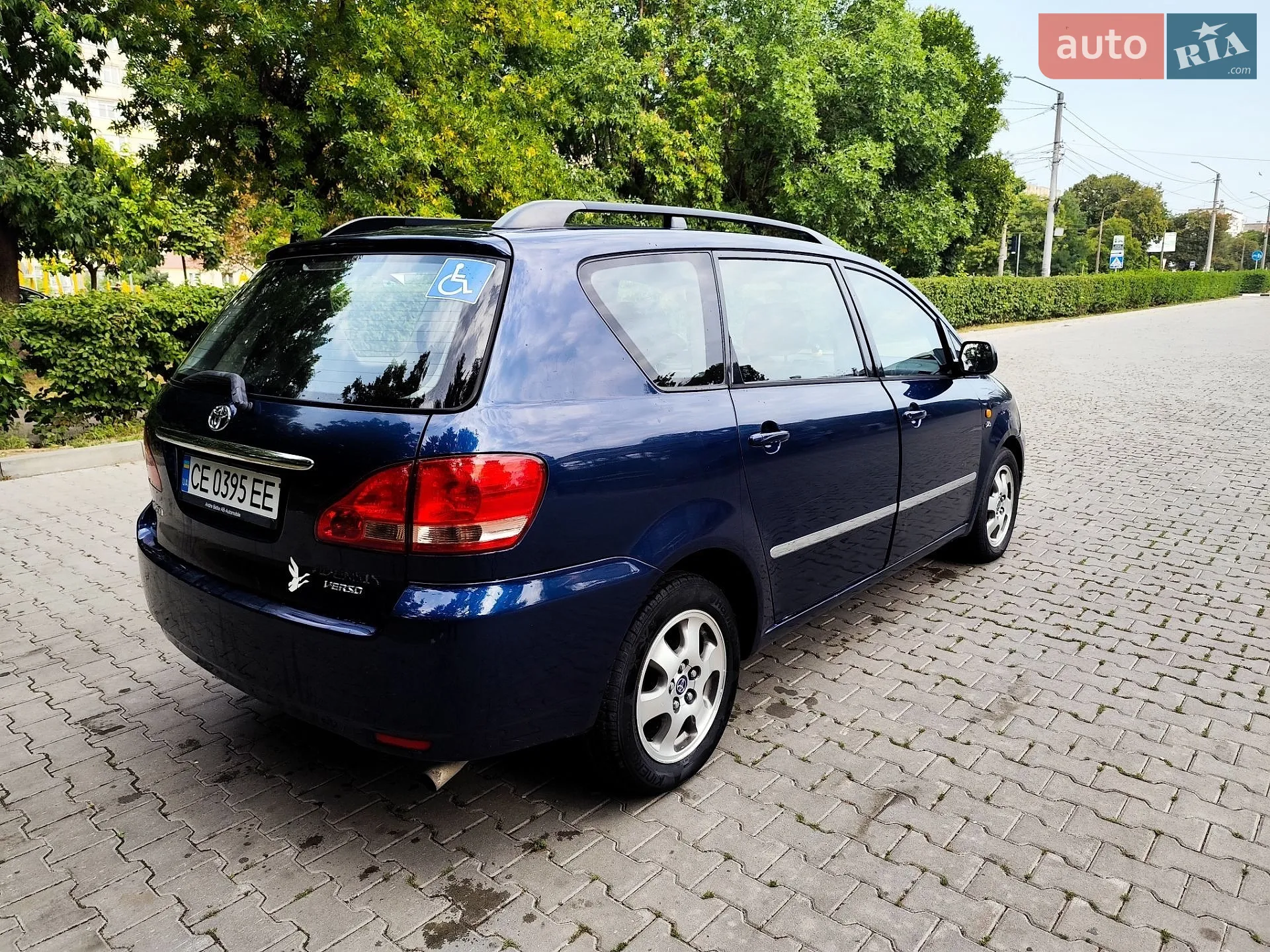 Toyota Avensis Verso, 2003
