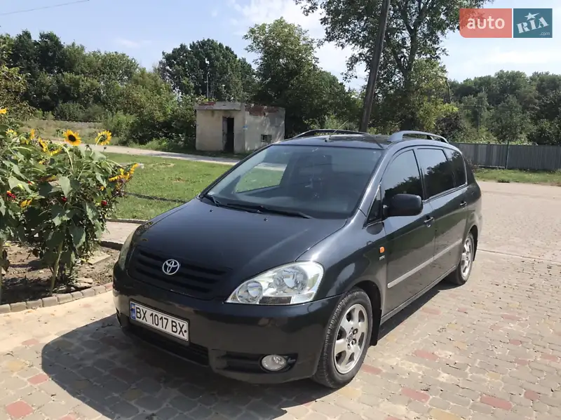Toyota Avensis, 2002