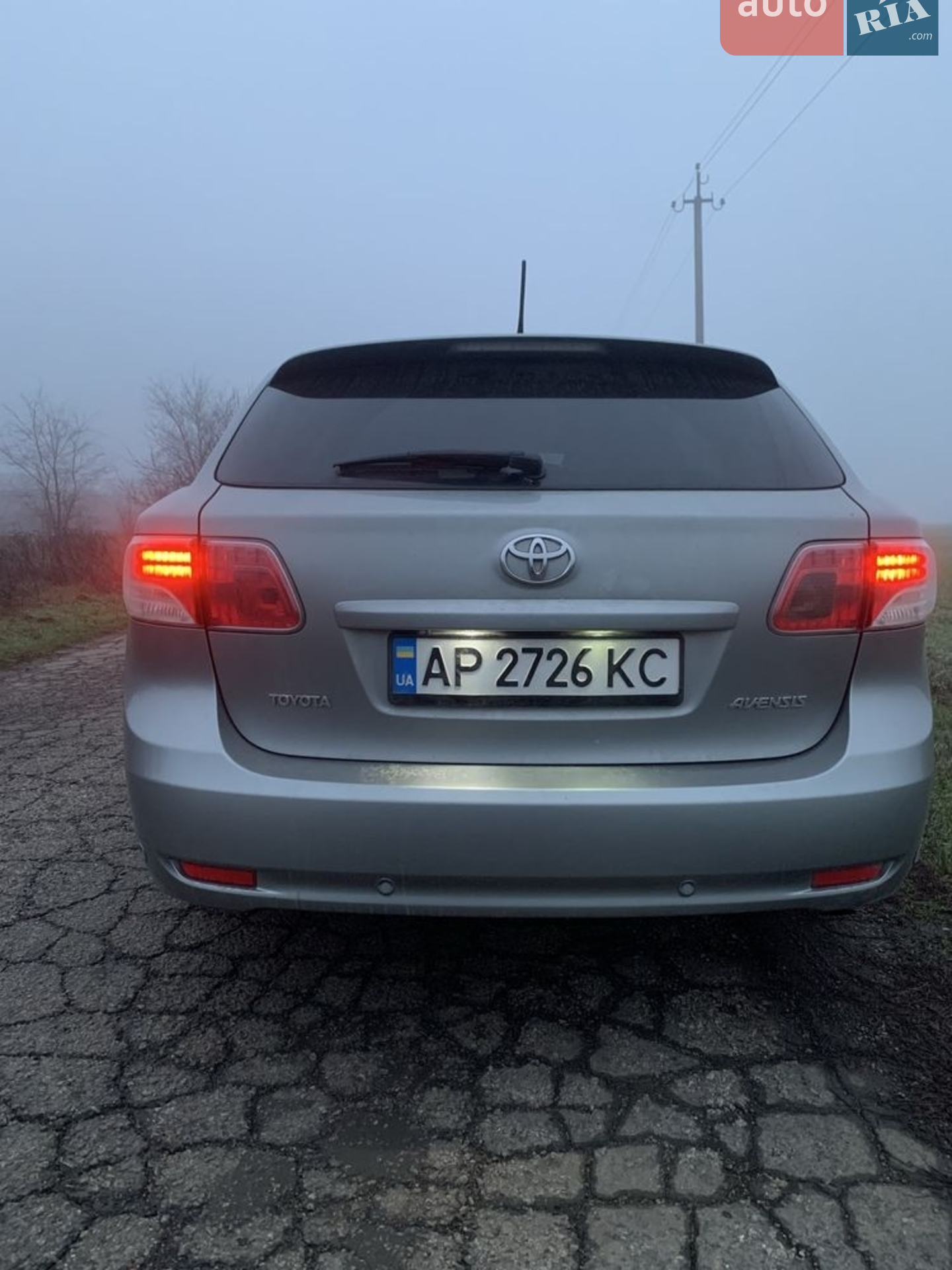 Toyota Avensis 2010 — 1
