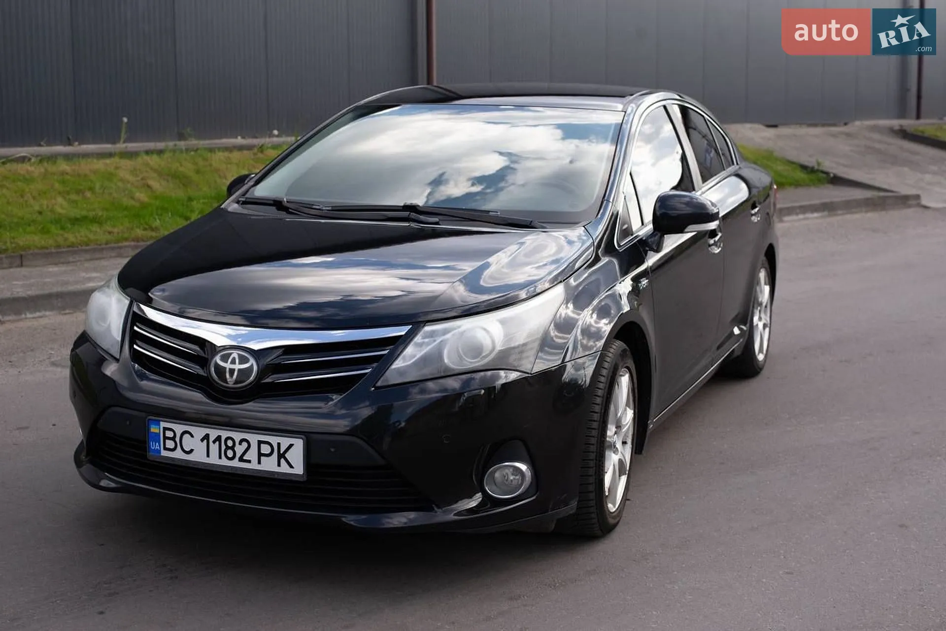 Toyota Avensis, 2011