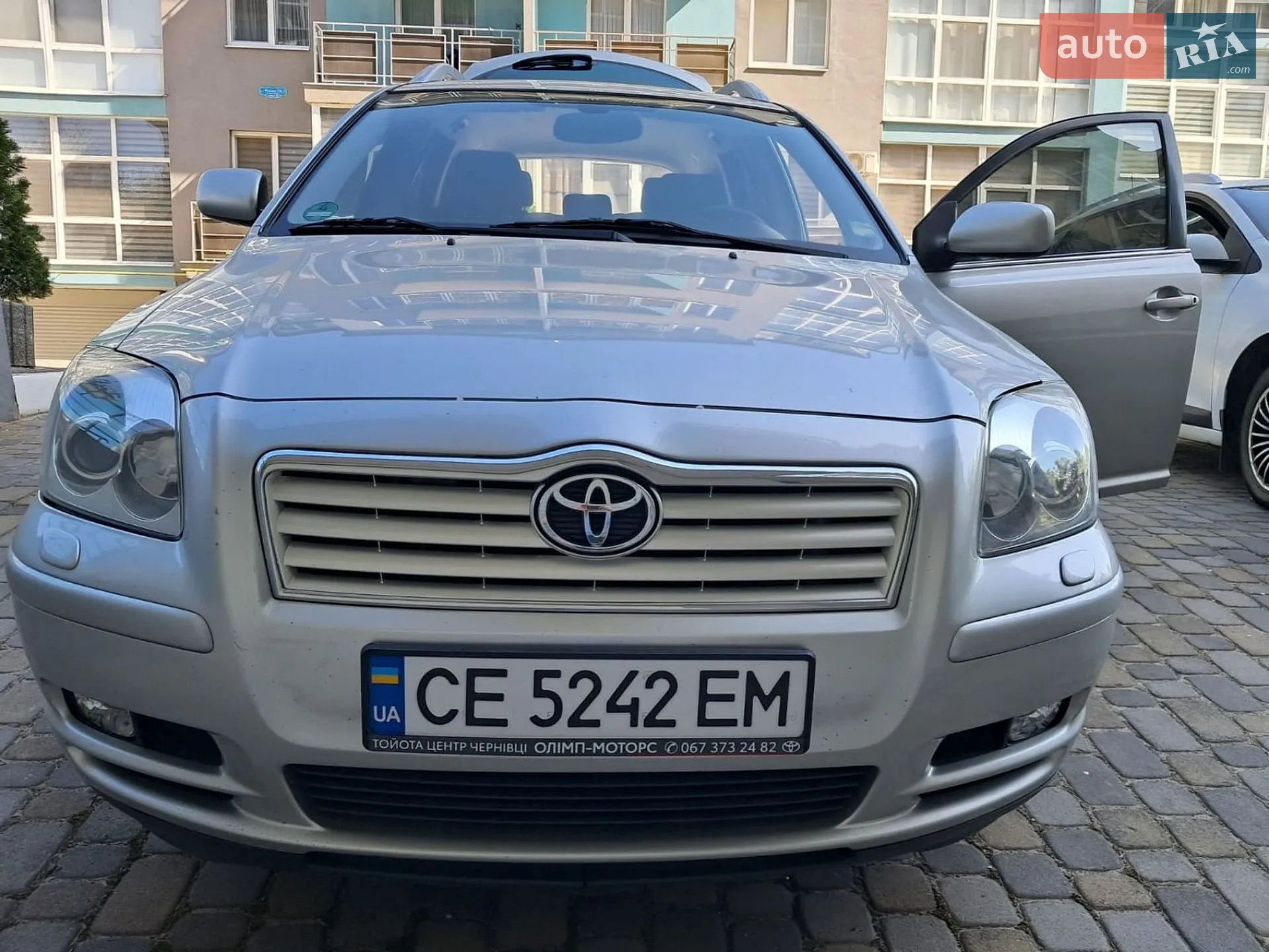 Toyota Avensis, 2004