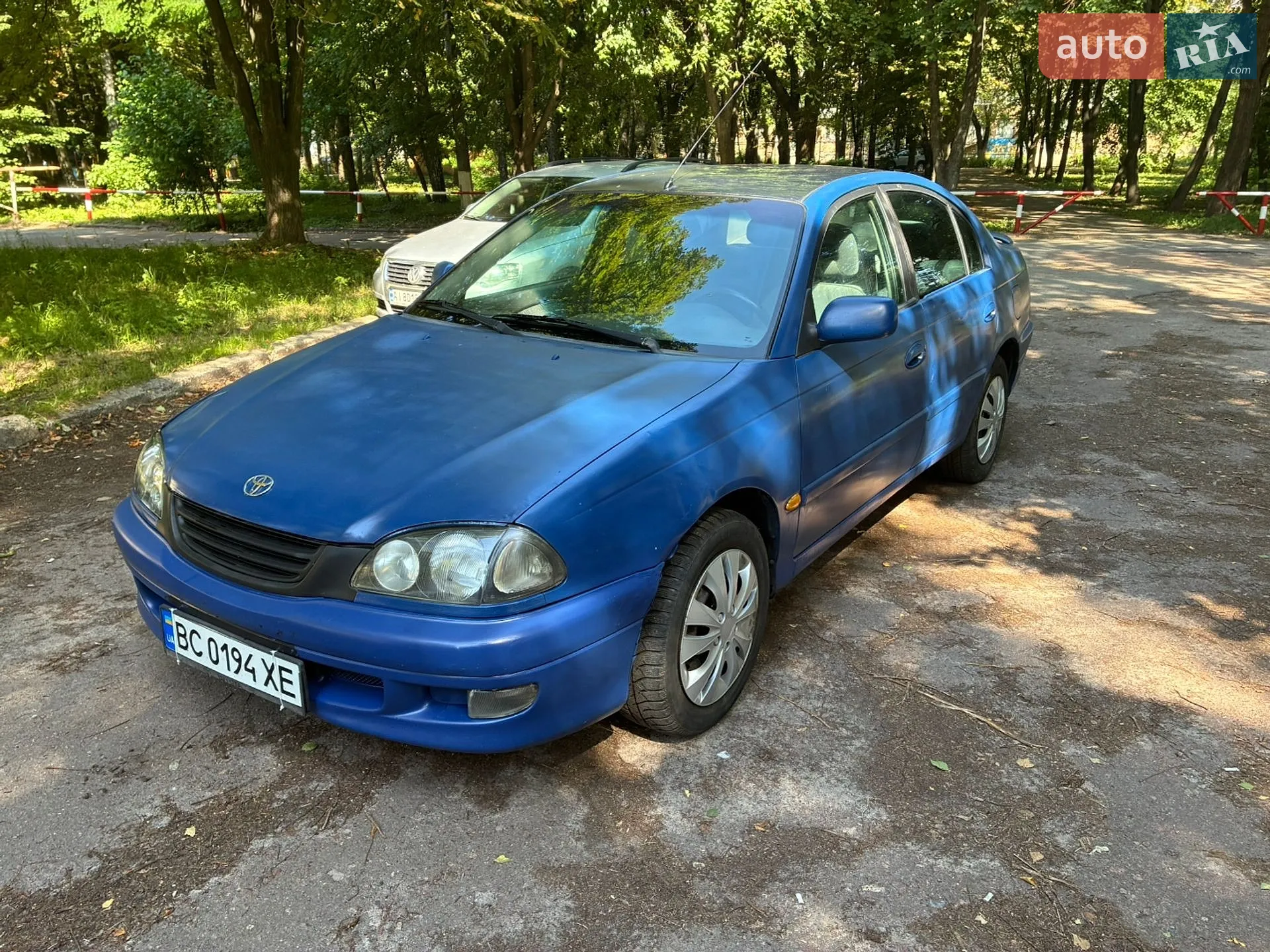 Toyota Avensis, 1999