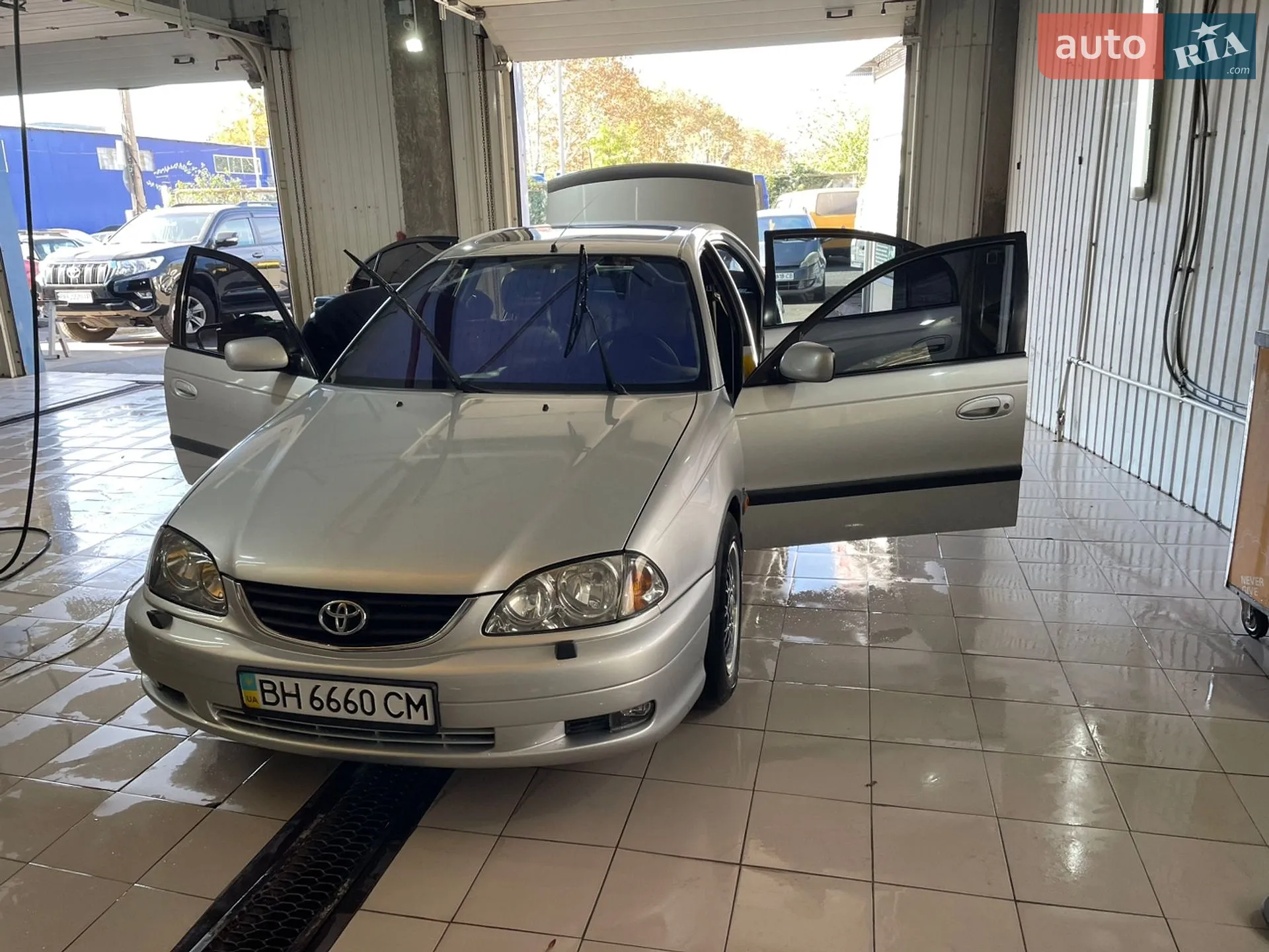 Toyota Avensis, 2000