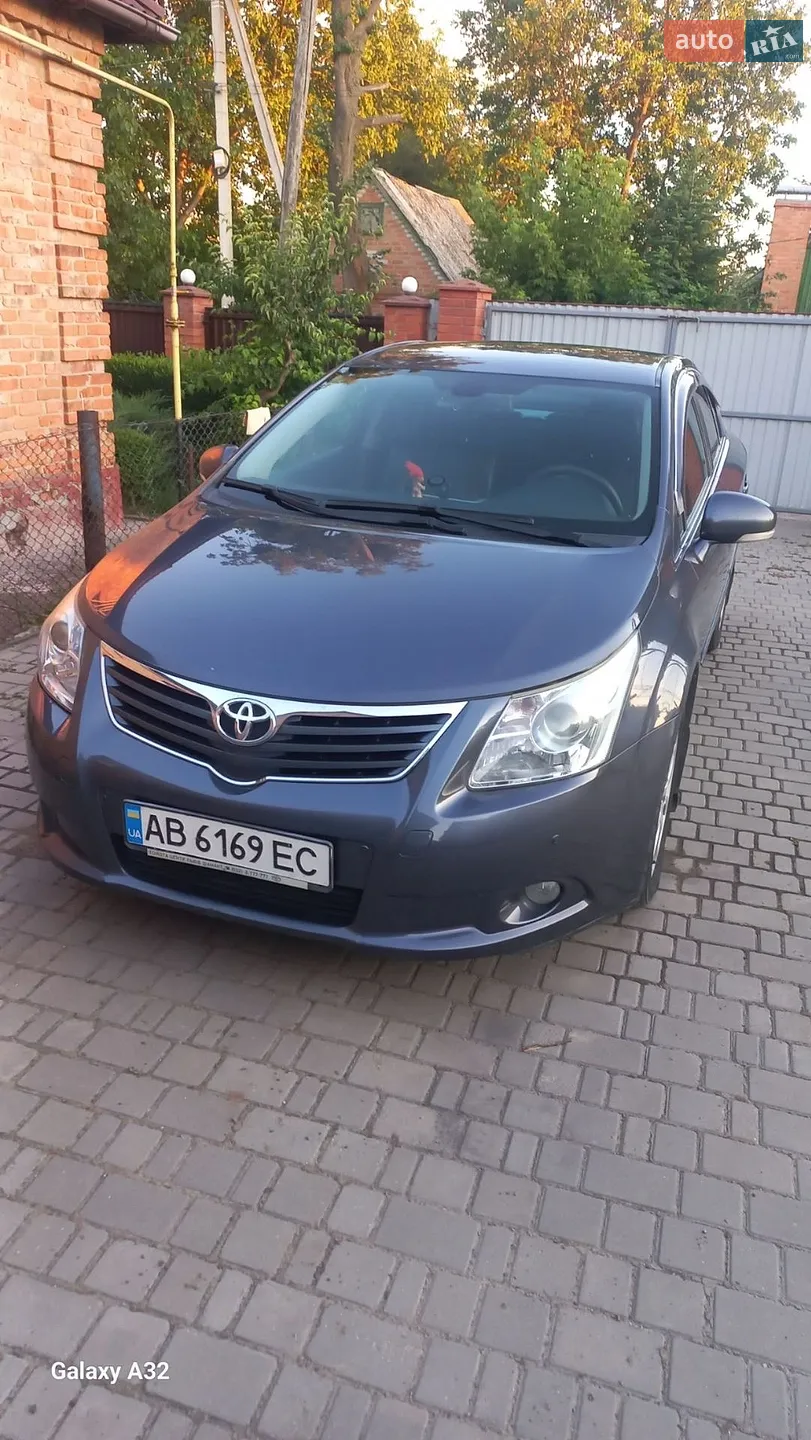 Toyota Avensis, 2011