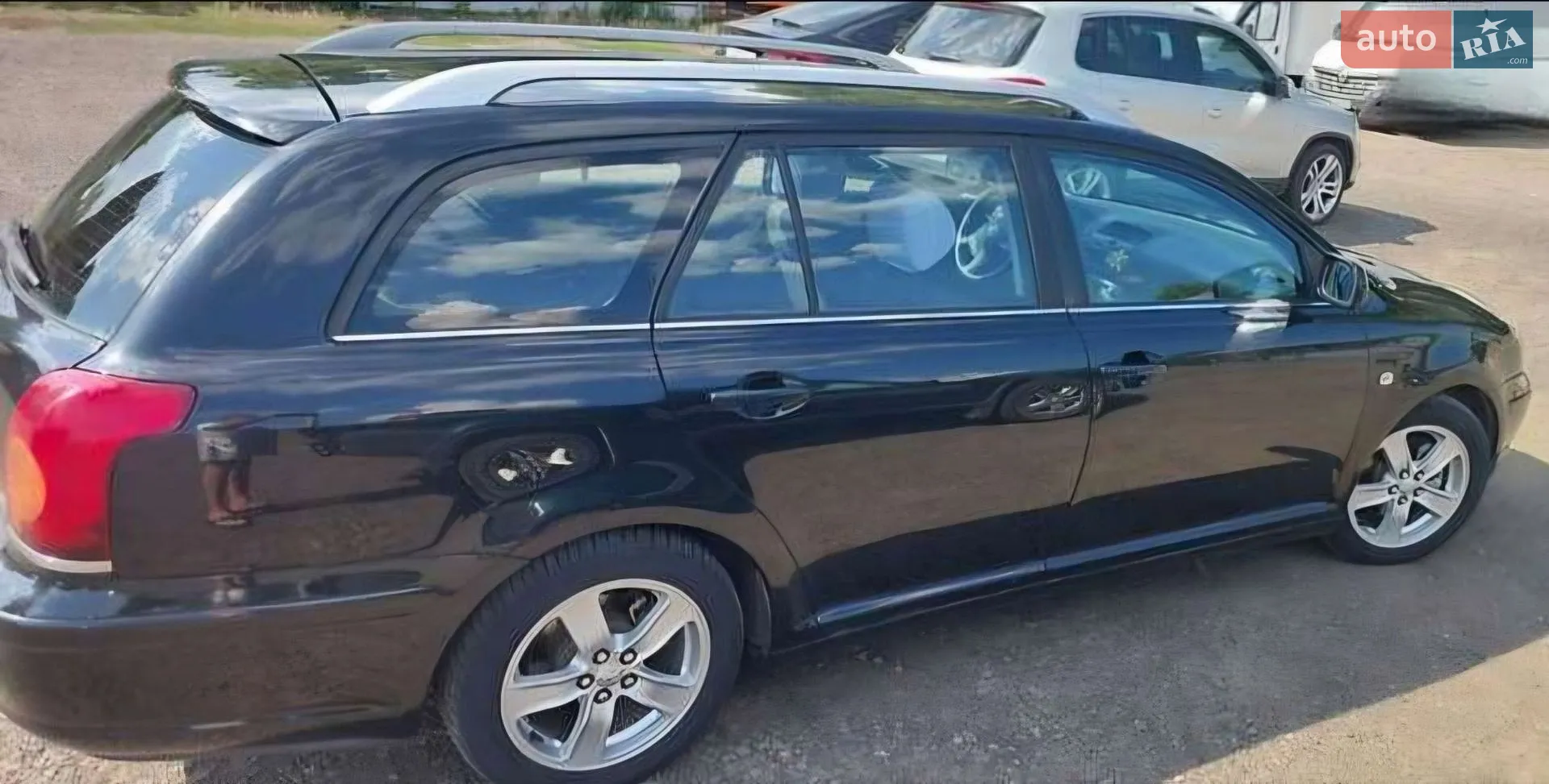 Toyota Avensis, 2005