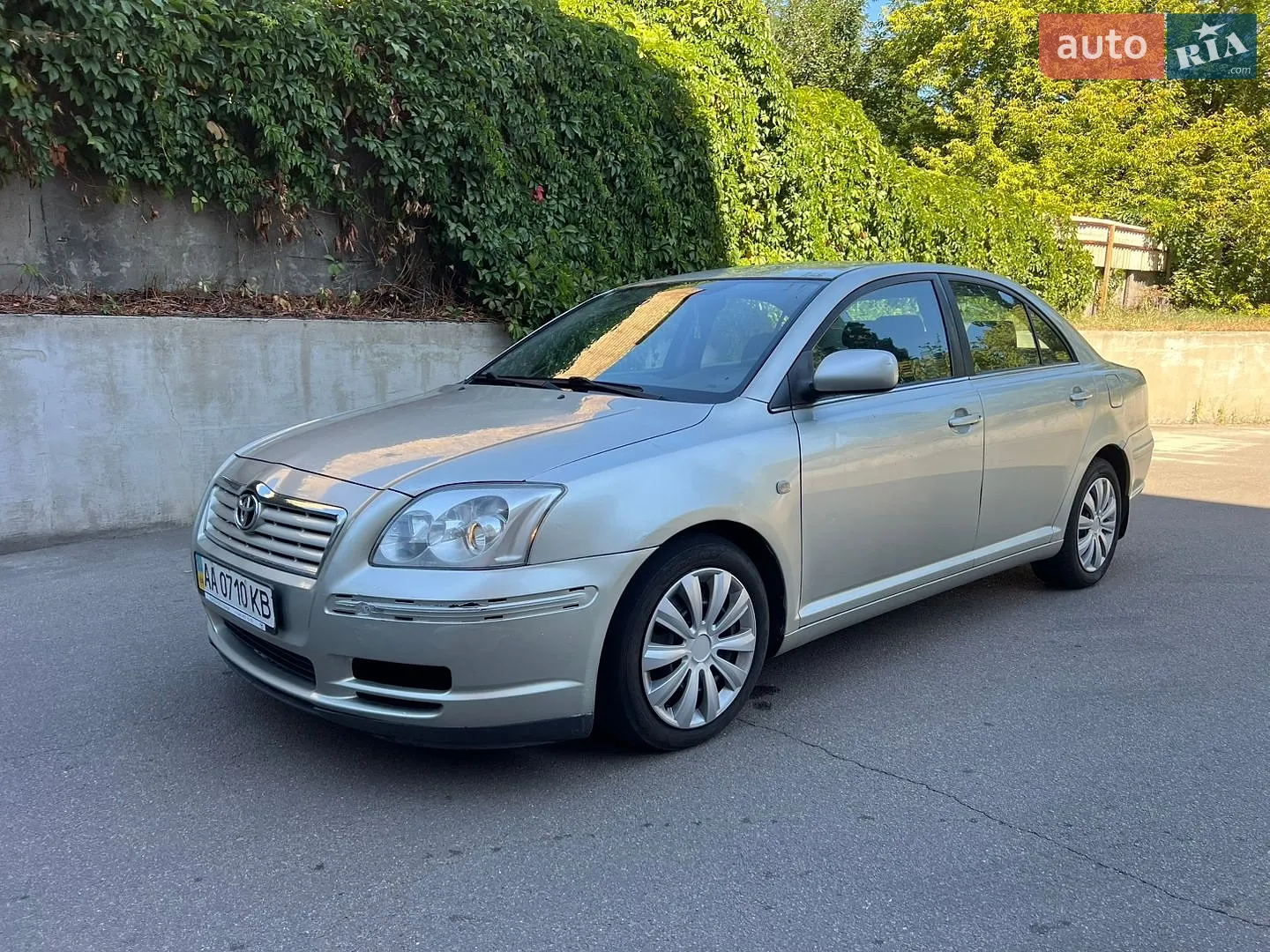 Toyota Avensis, 2004