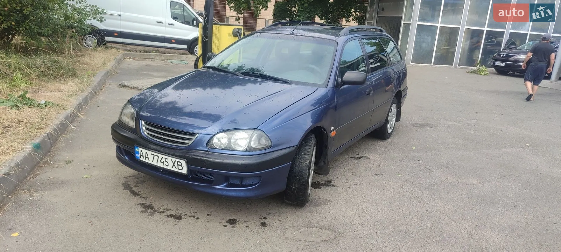 Toyota Avensis, 1999