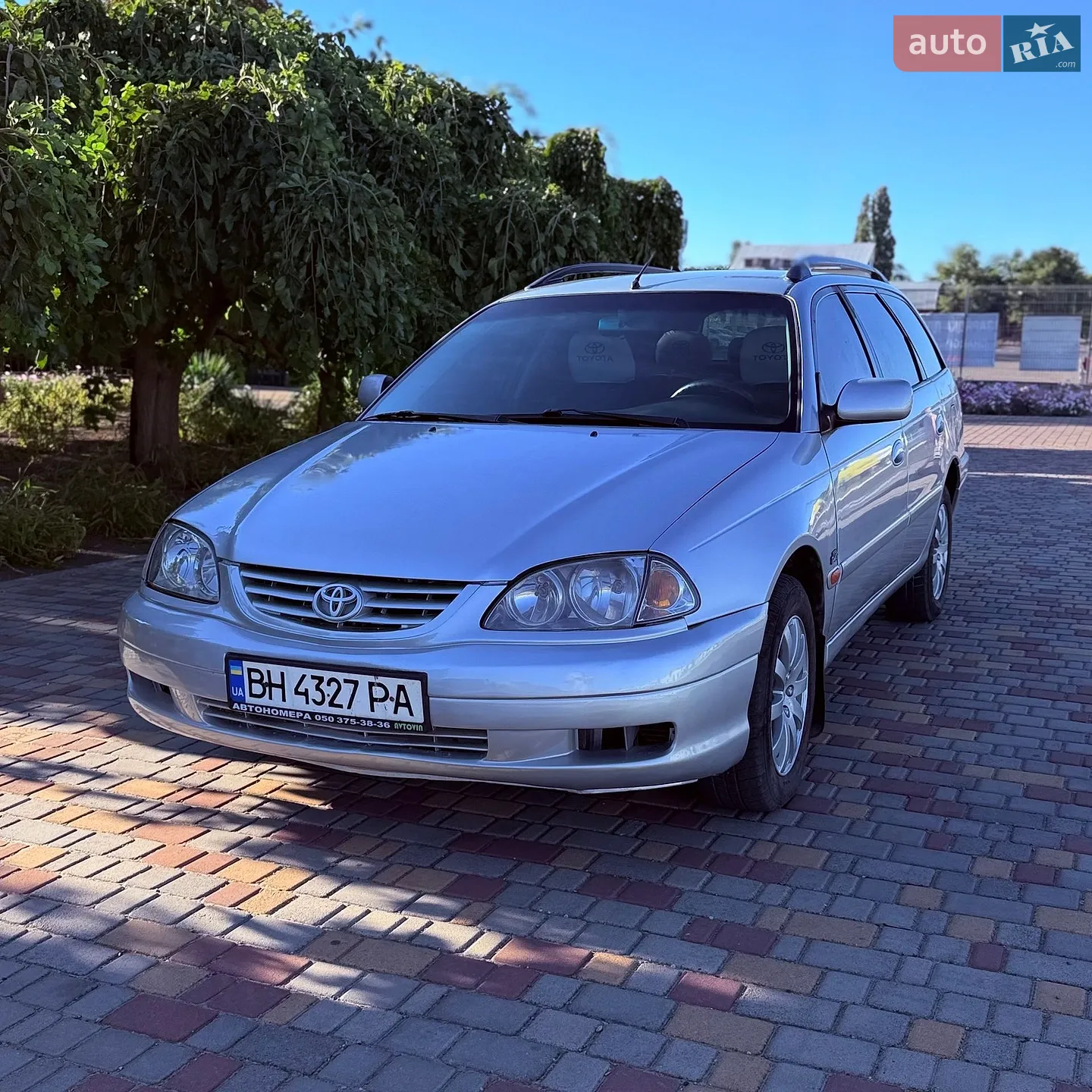 Toyota Avensis, 2000