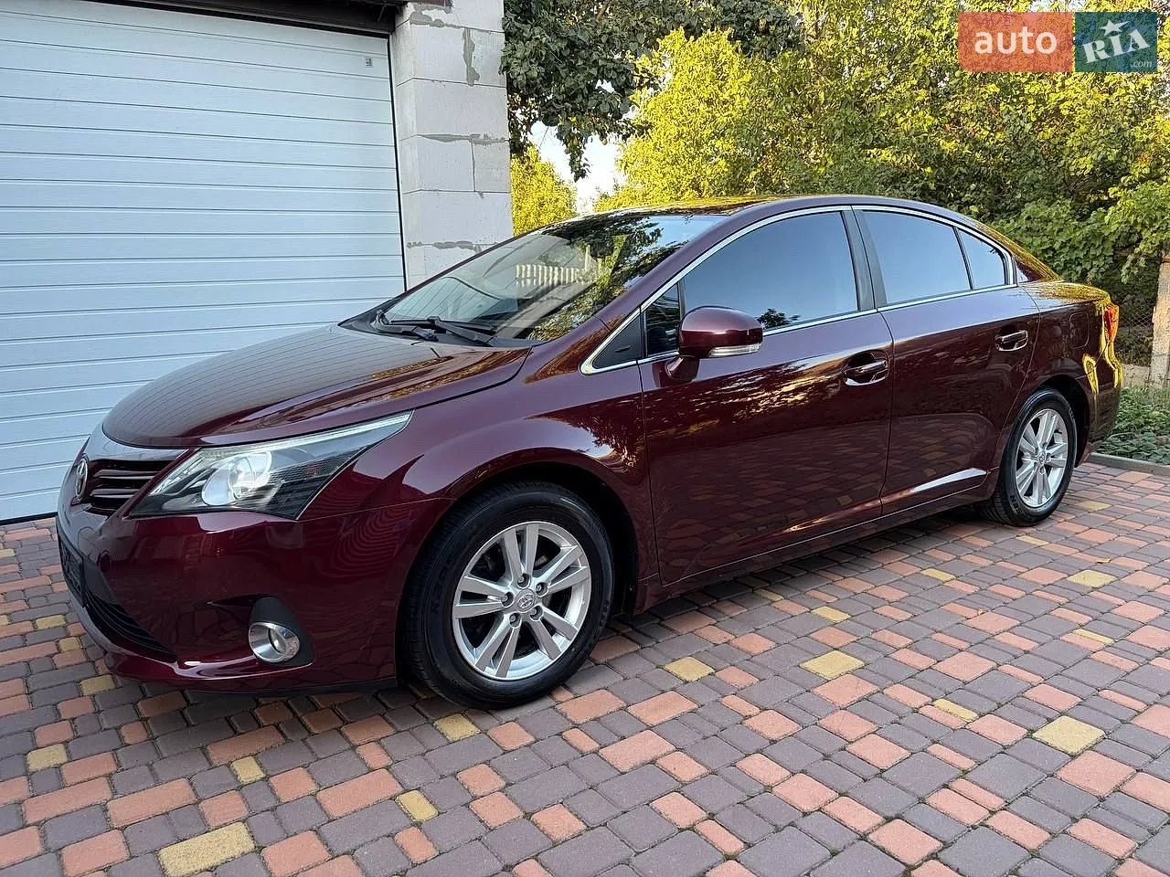 Toyota Avensis, 2012