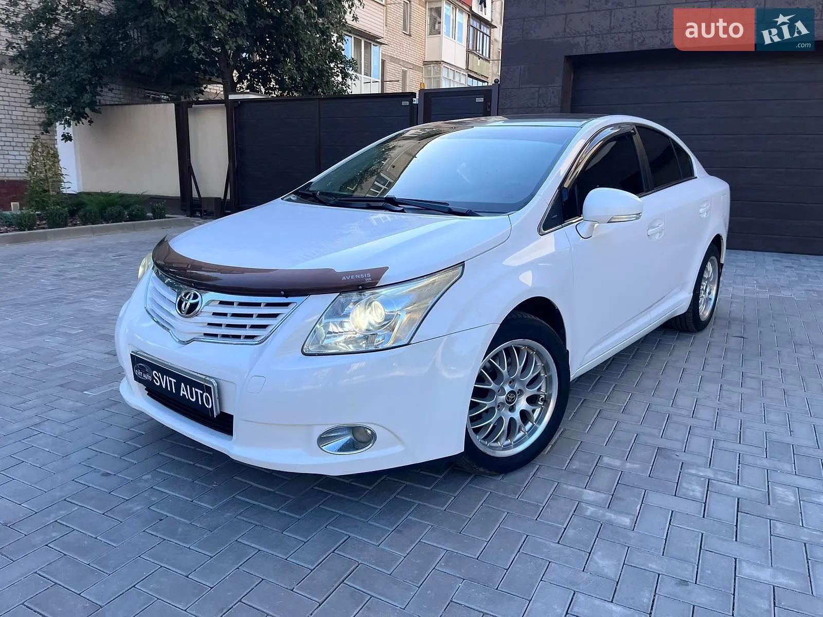 Toyota Avensis, 2011