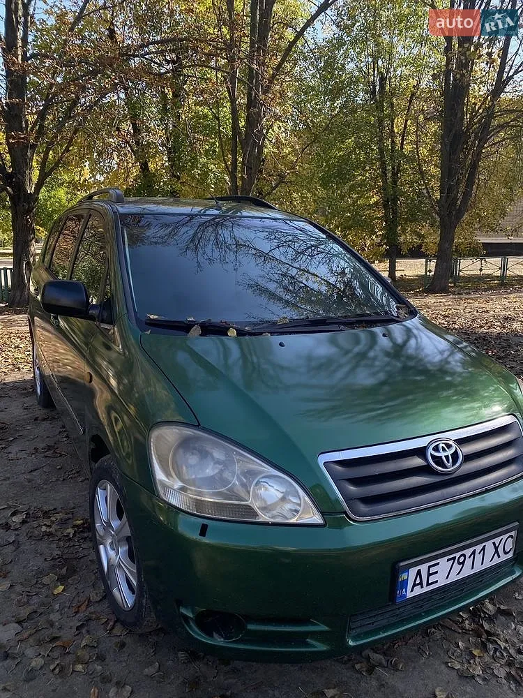 Toyota Avensis, 2002