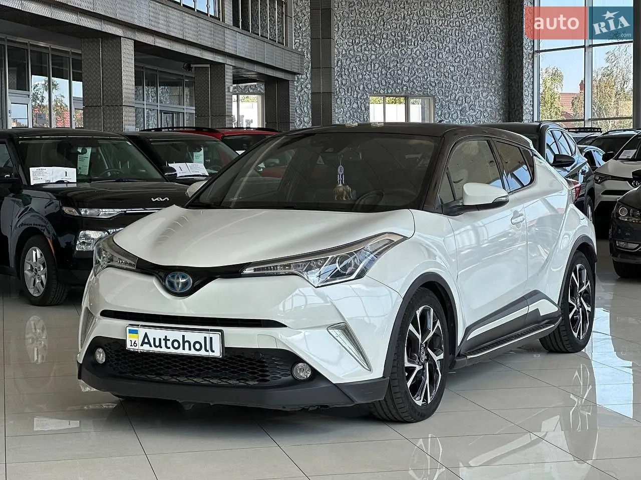 Toyota C-HR, 2017