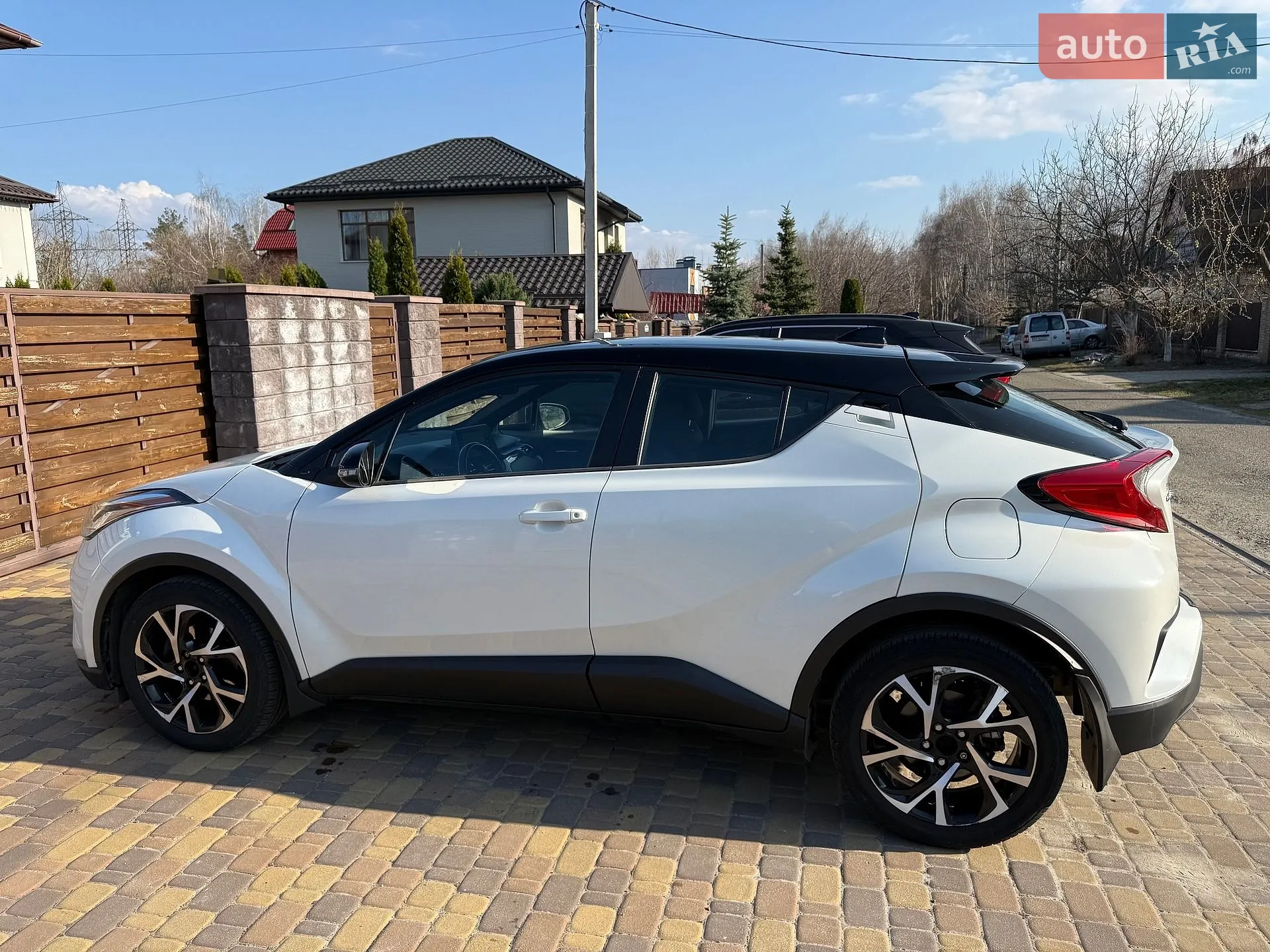 Toyota C-HR, 2019