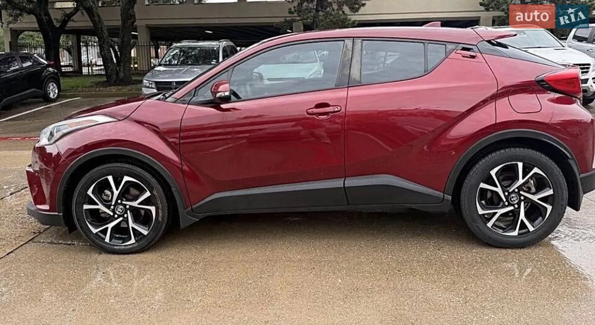 Toyota C-HR 2018 — 1