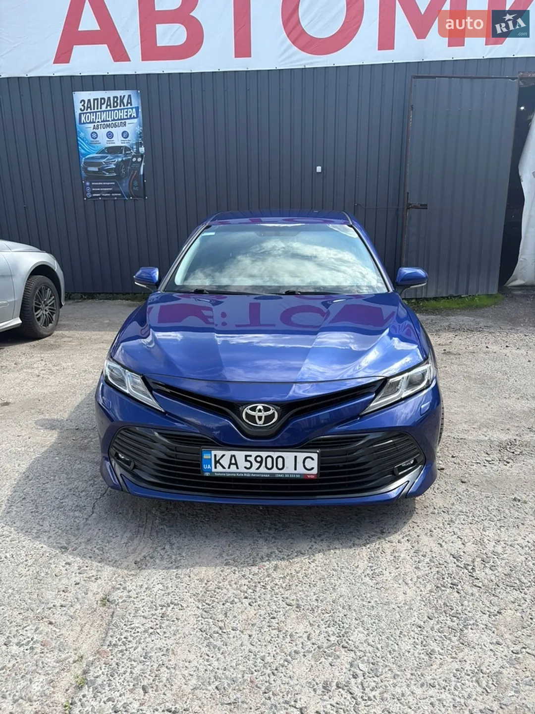 Toyota Camry, 2019