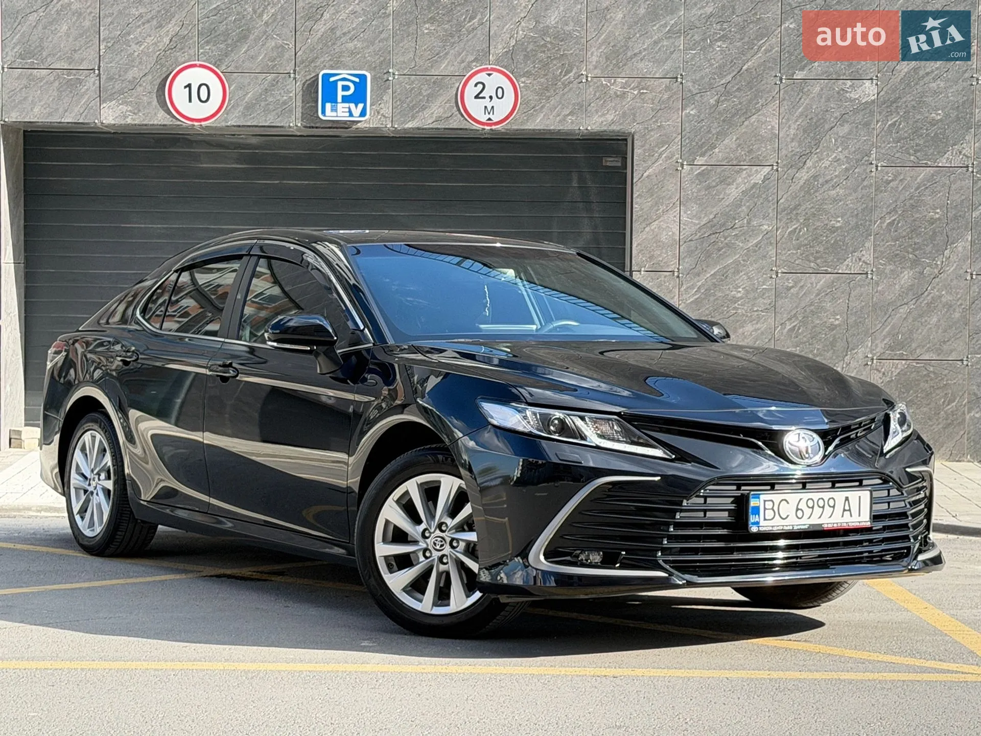 Toyota Camry, 2023