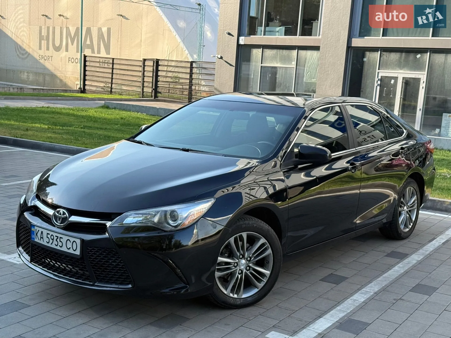 Toyota Camry, 2016