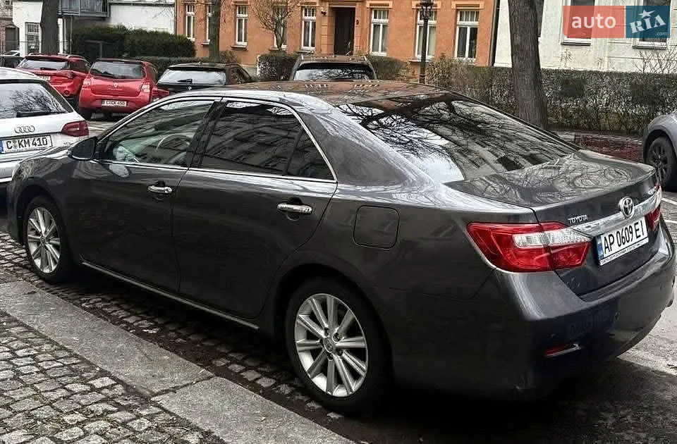 Toyota Camry, 2012
