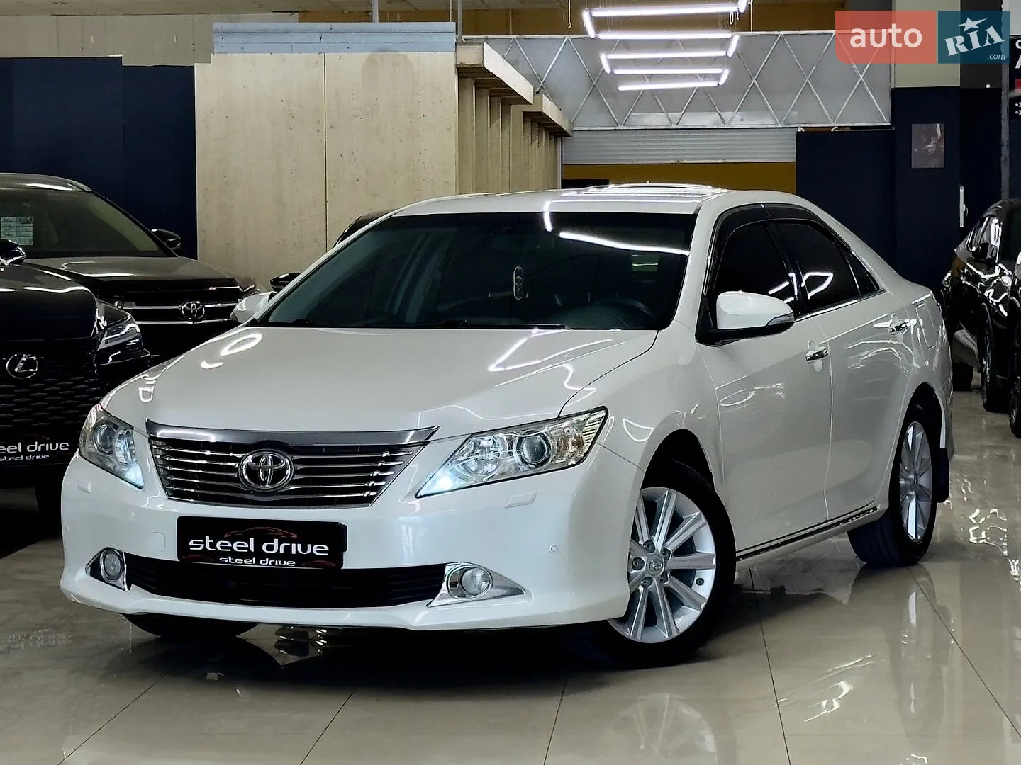 Toyota Camry, 2014