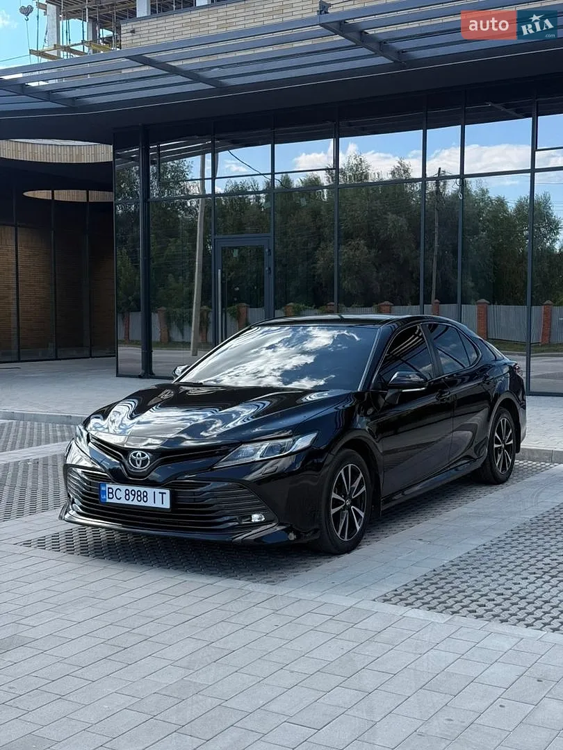 Toyota Camry, 2018