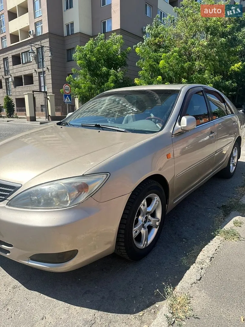 Toyota Camry, 2003