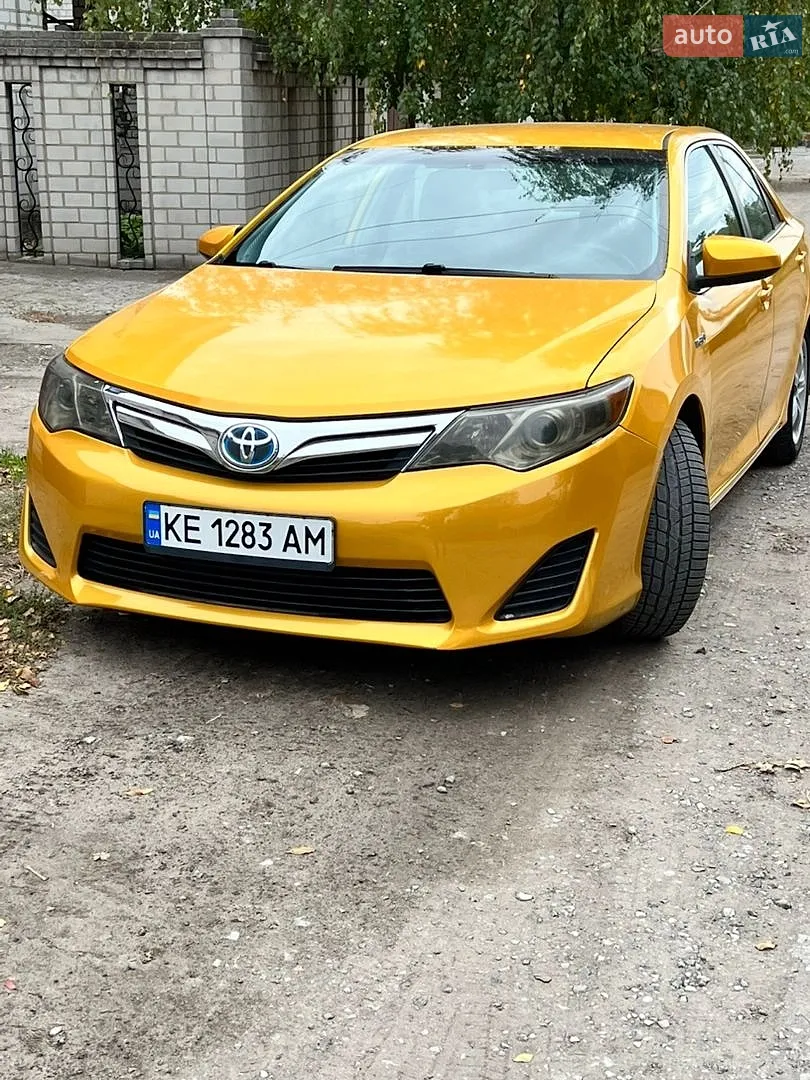 Toyota Camry 2014 — 1