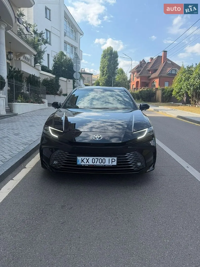 Toyota Camry, 2025