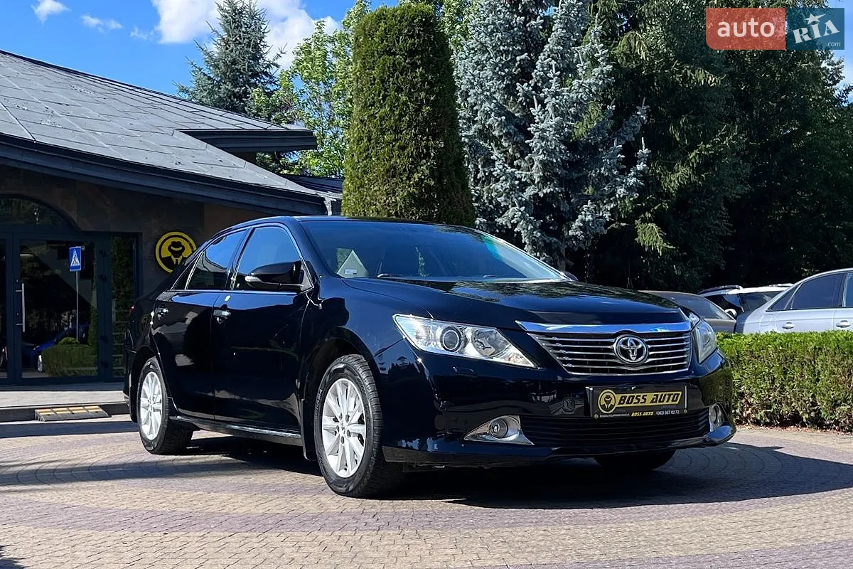 Toyota Camry, 2012