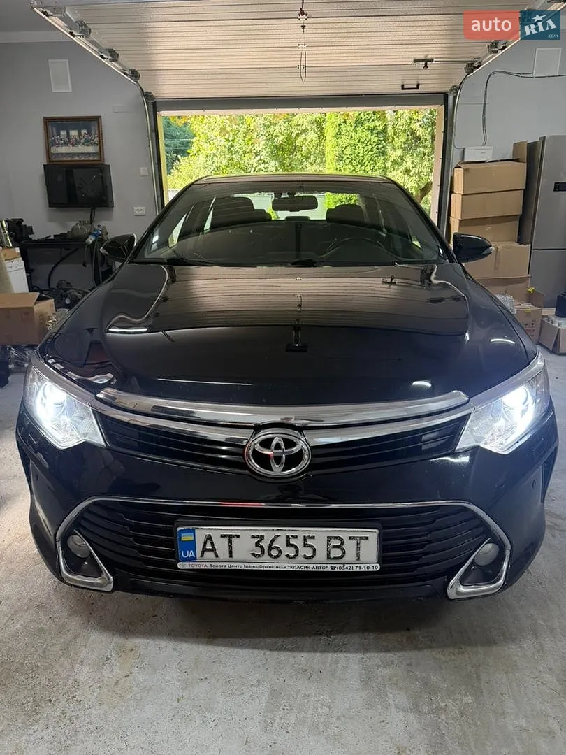 Toyota Camry, 2016