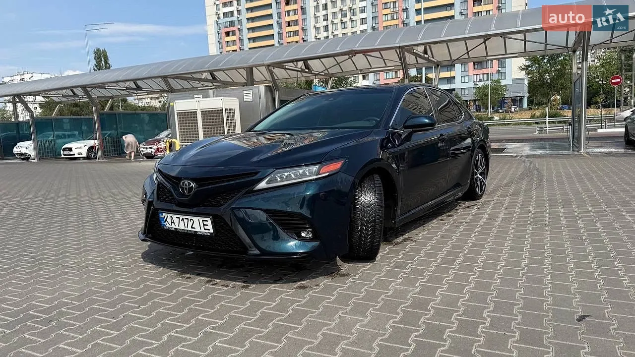 Toyota Camry, 2019