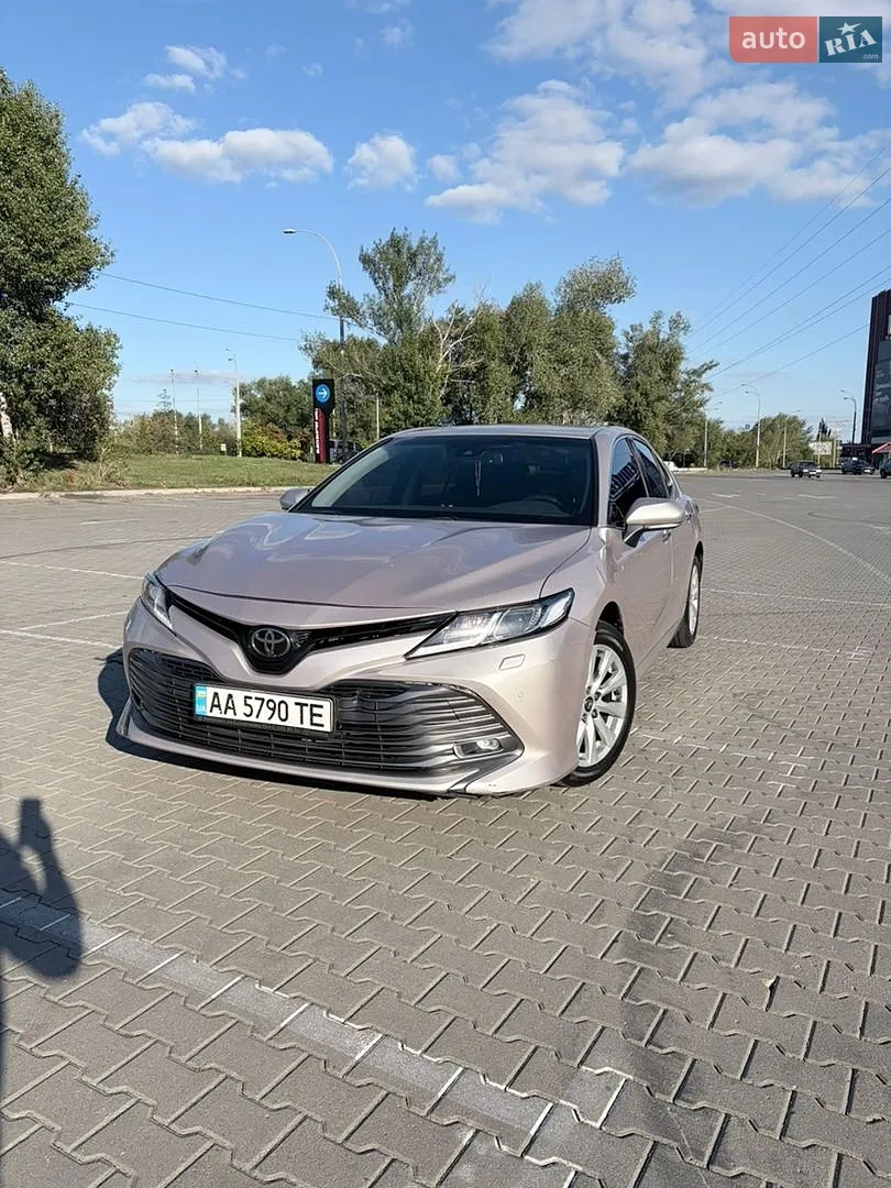 Toyota Camry, 2017