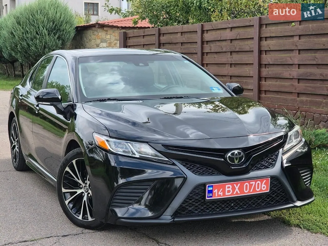 Toyota Camry, 2018
