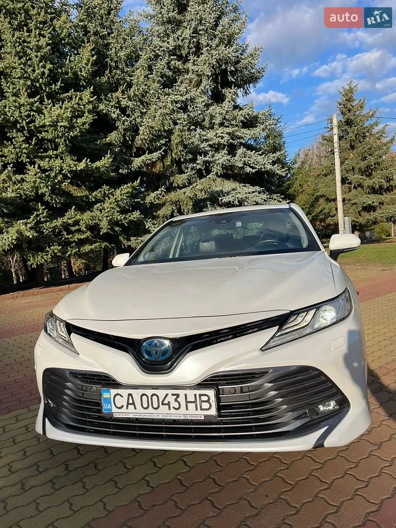 Toyota Camry, 2019