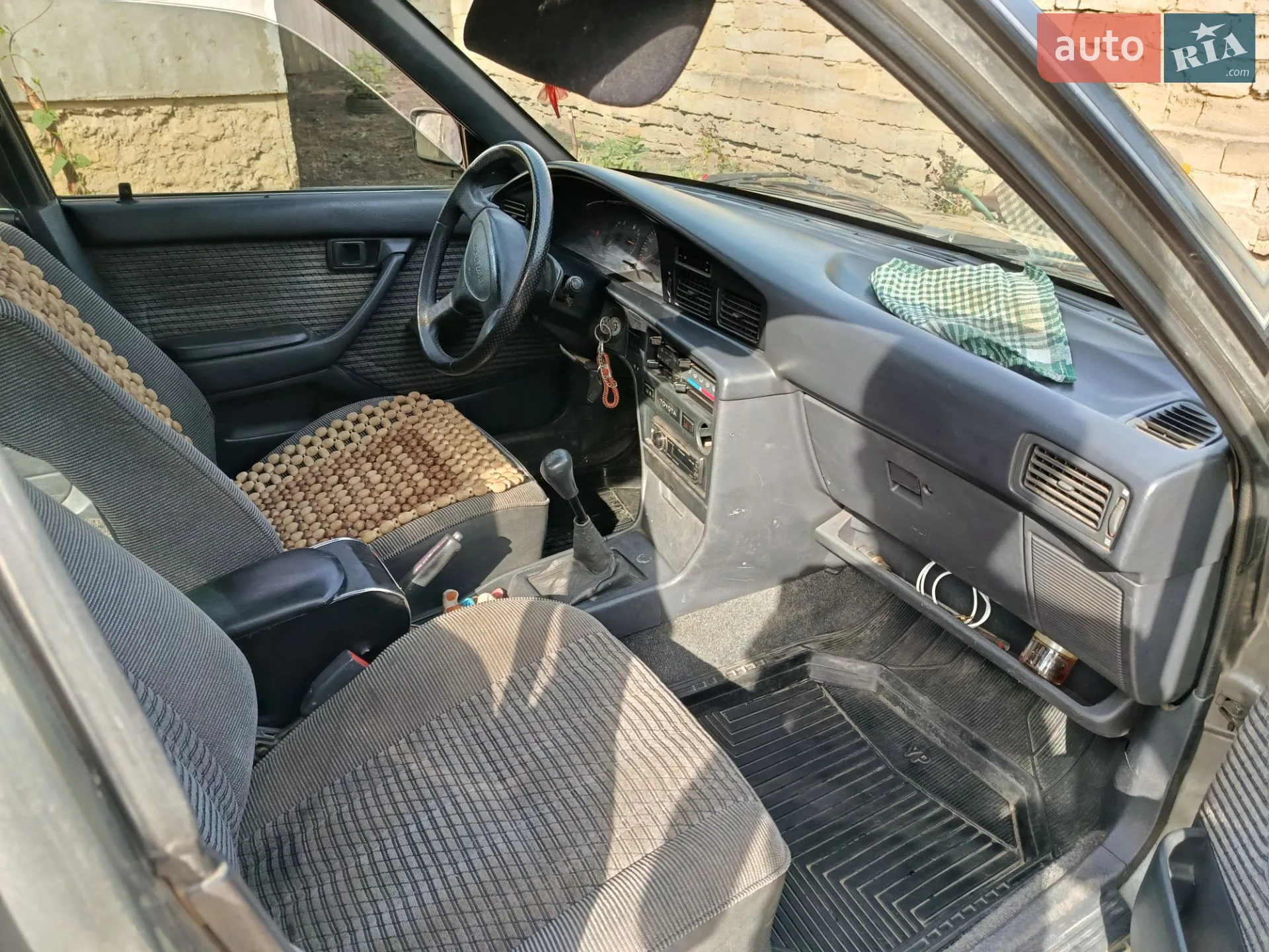 Toyota Carina, 1988