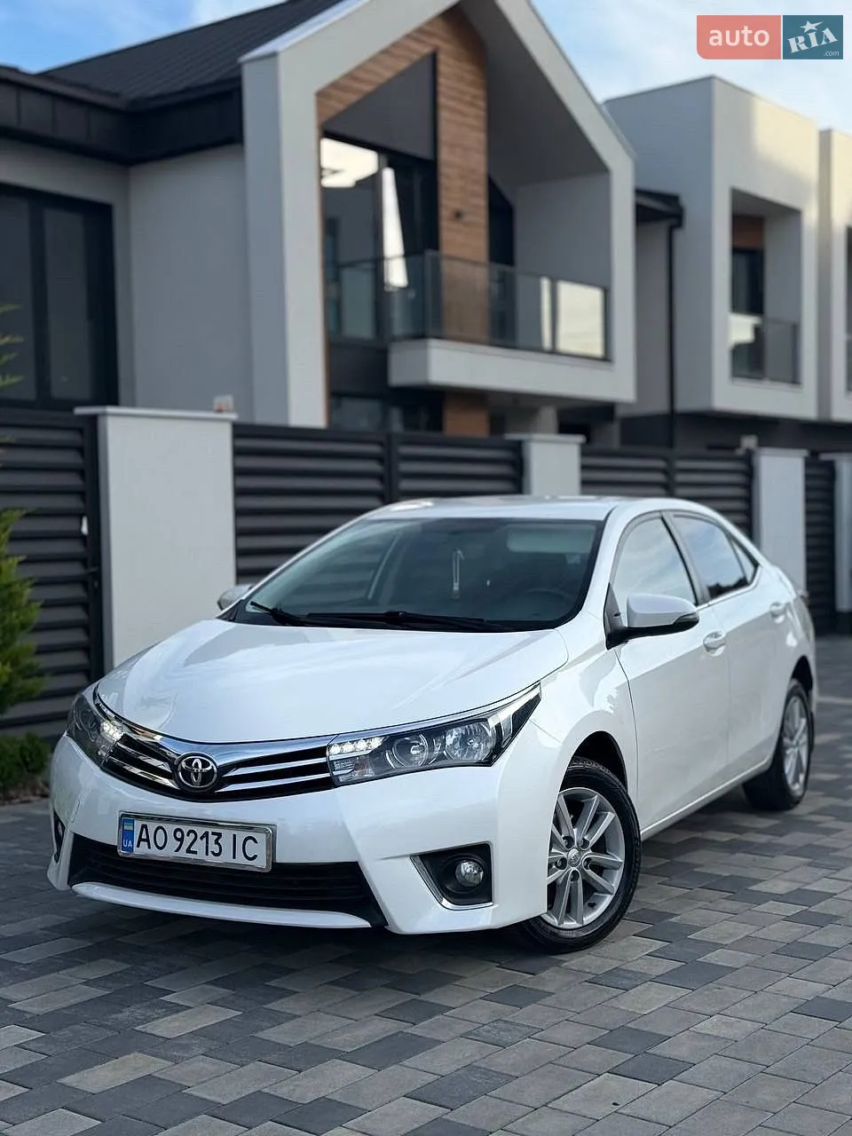 Toyota Corolla 2015 — 1