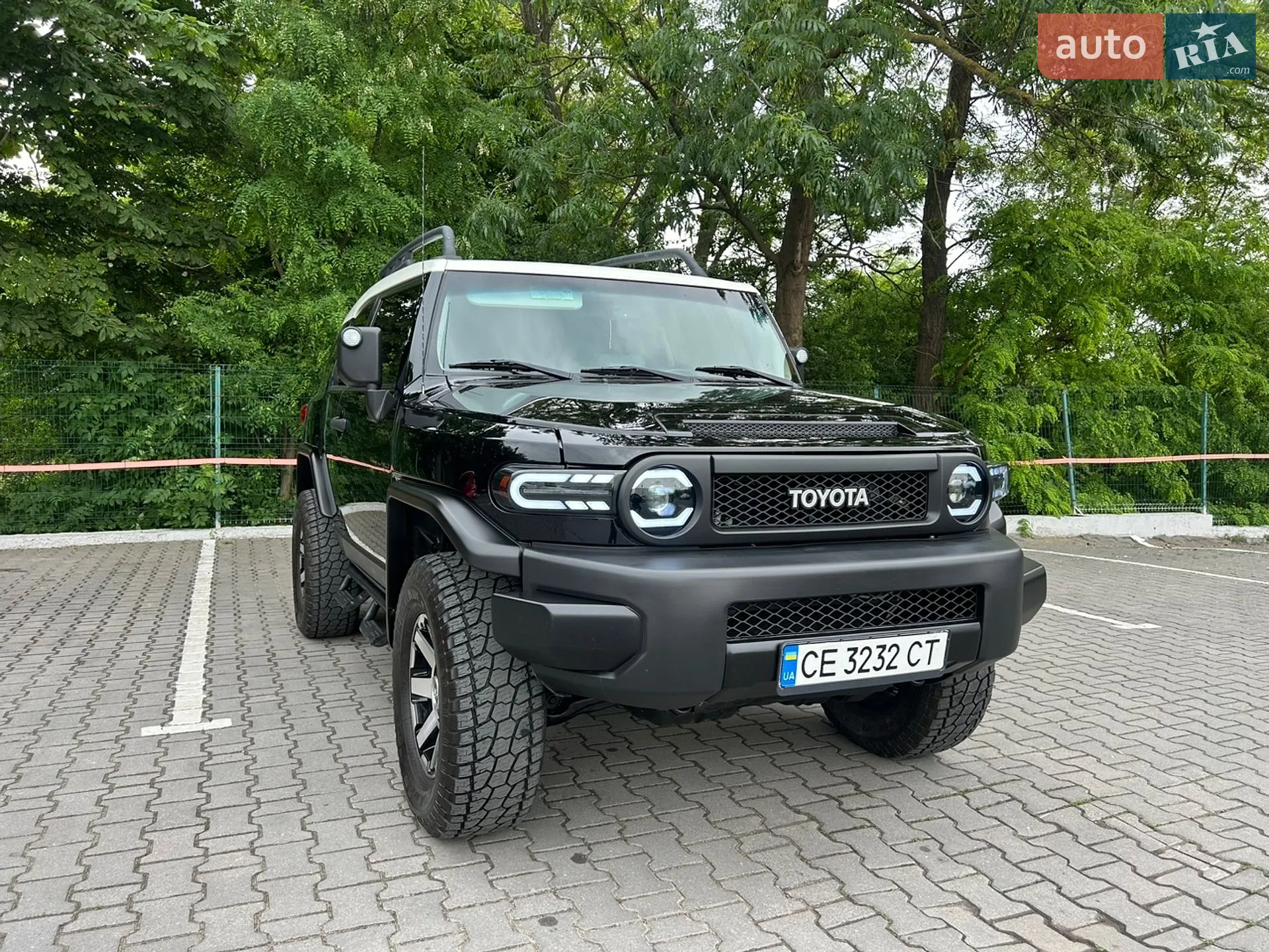 Toyota FJ Cruiser, 2011