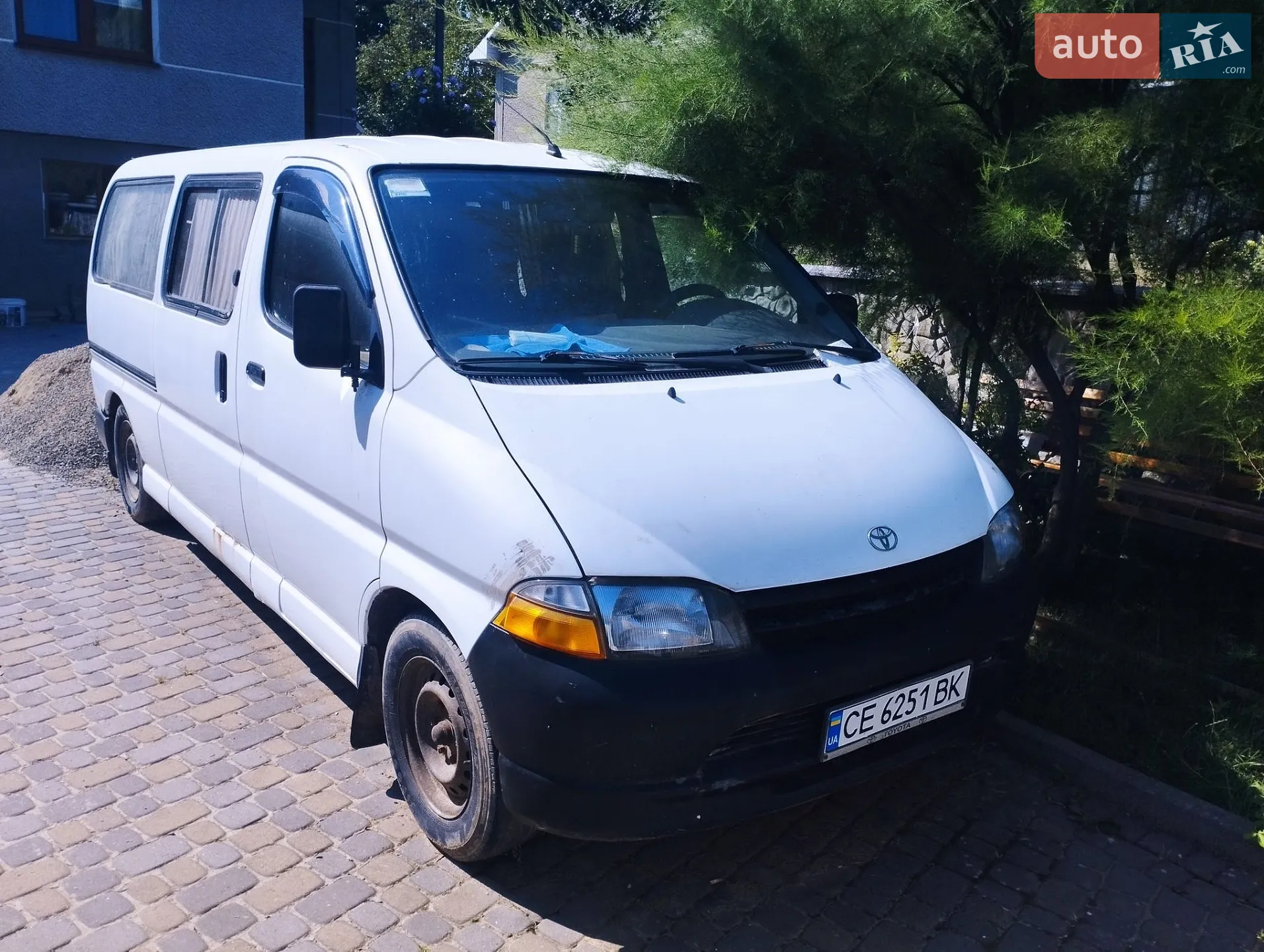 Toyota Hiace, 1998