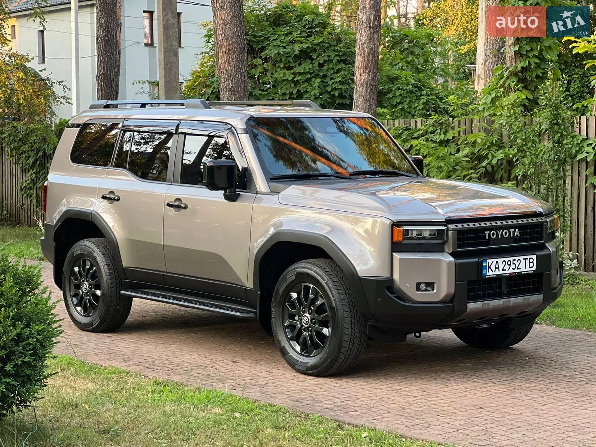 Toyota Land Cruiser Prado, 2024