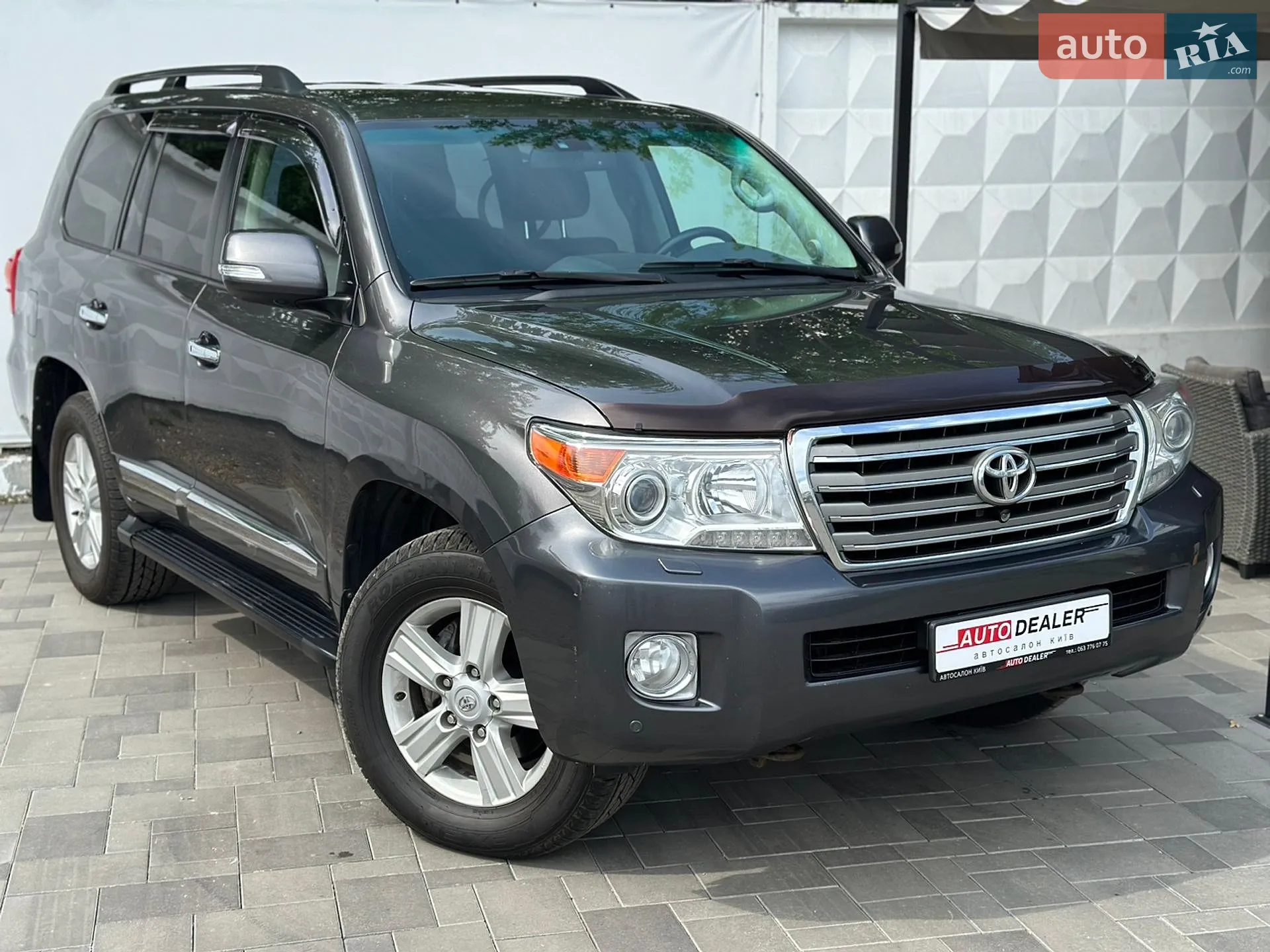 Toyota Land Cruiser, 2012