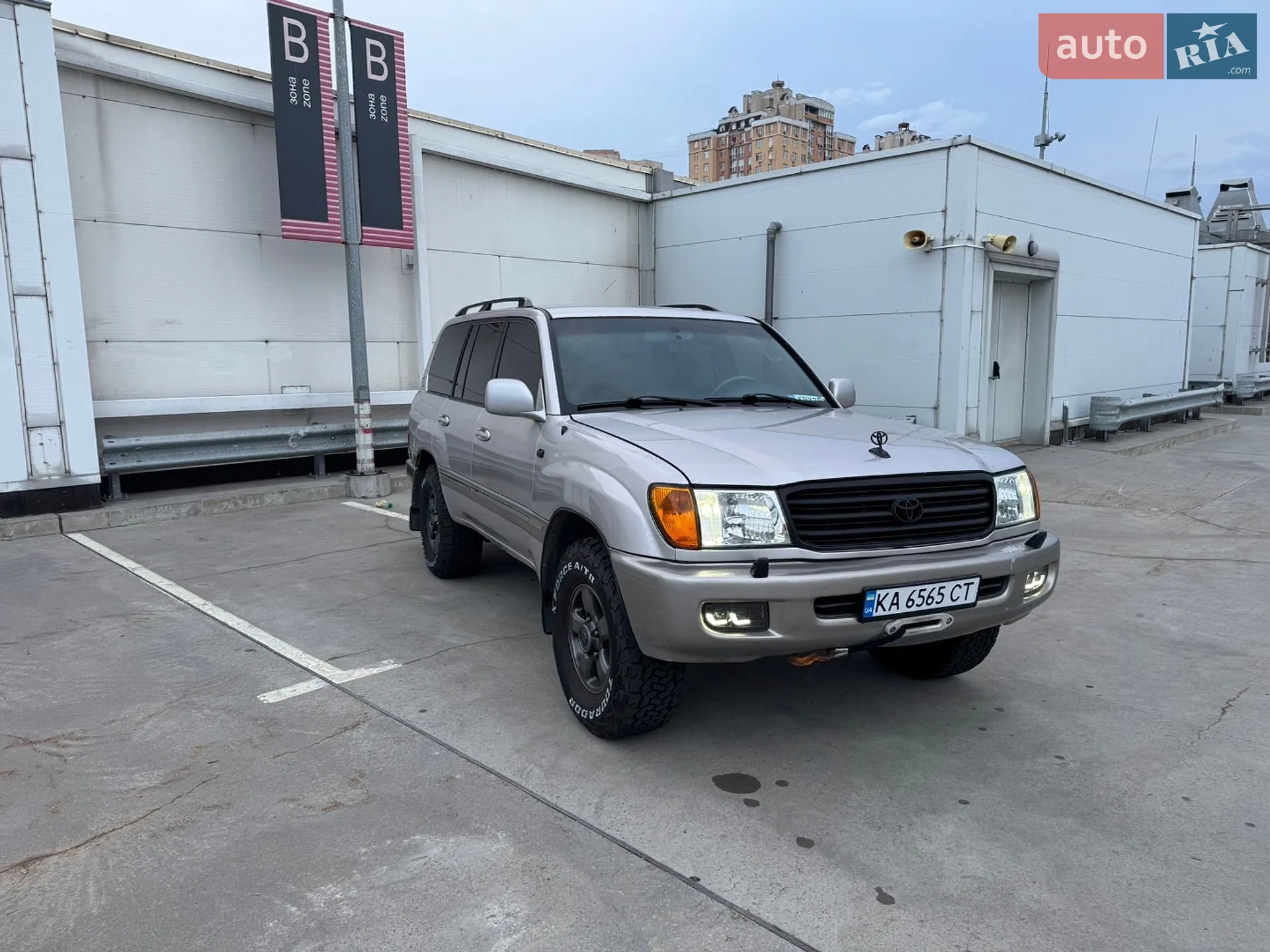 Toyota Land Cruiser, 2001