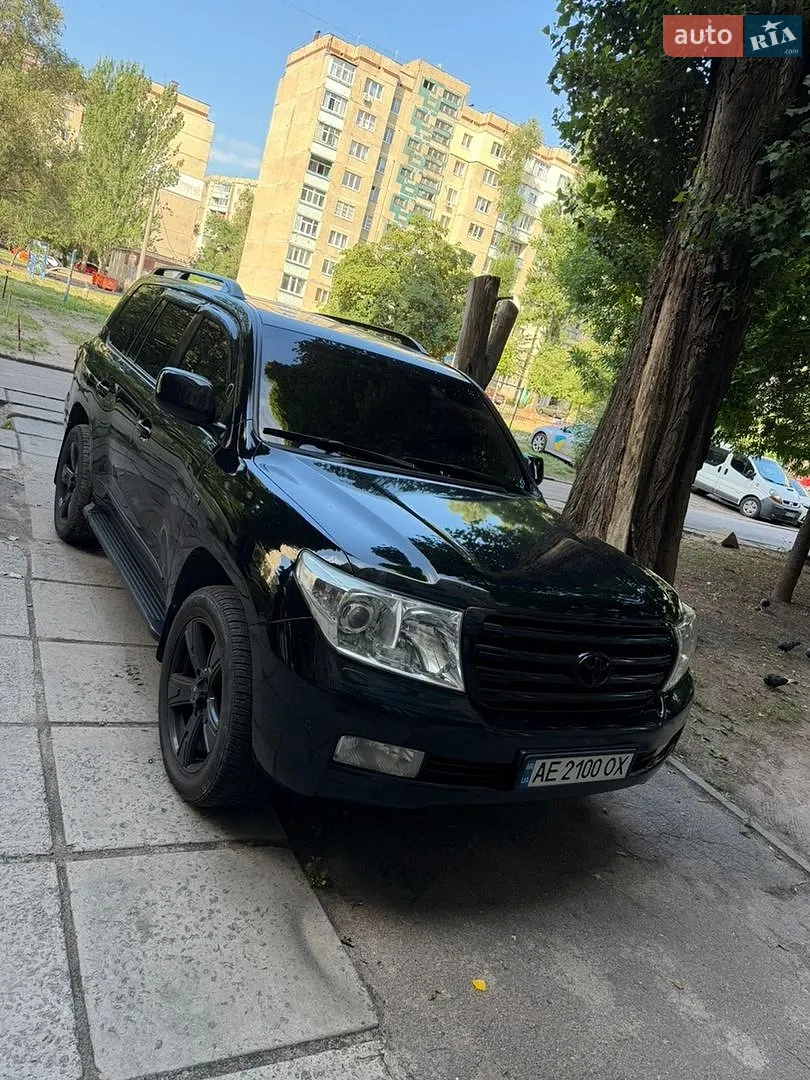 Toyota Land Cruiser, 2011