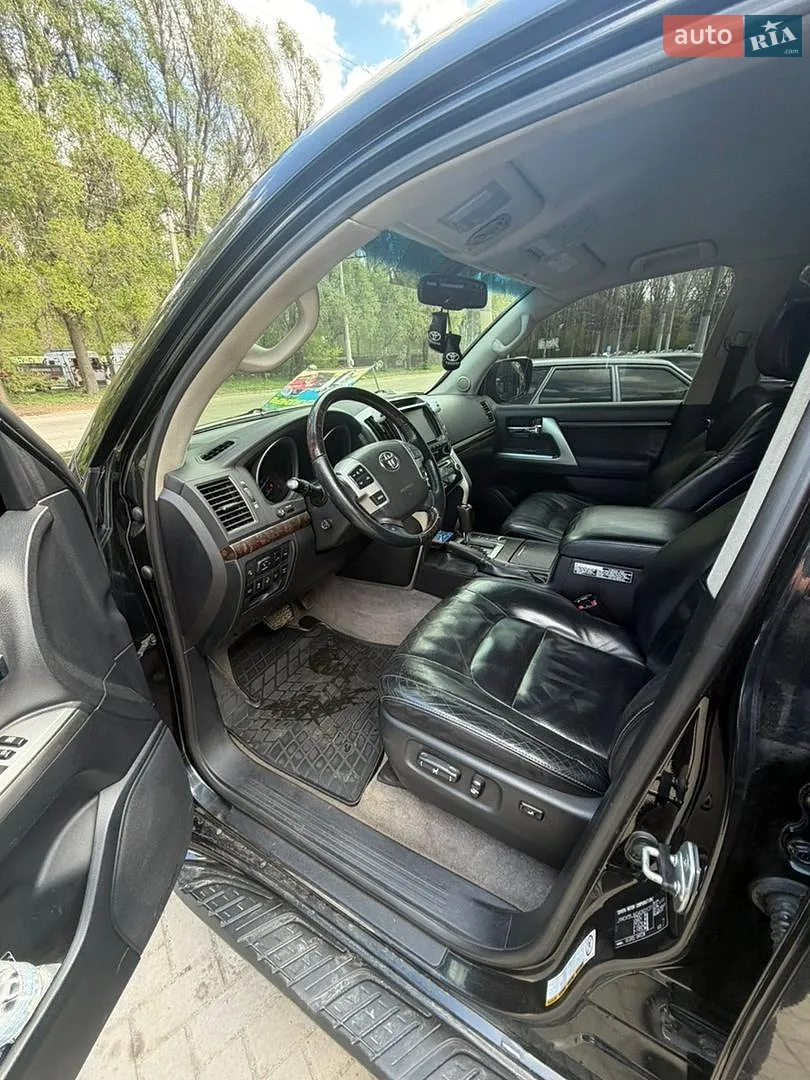 Toyota Land Cruiser, 2012