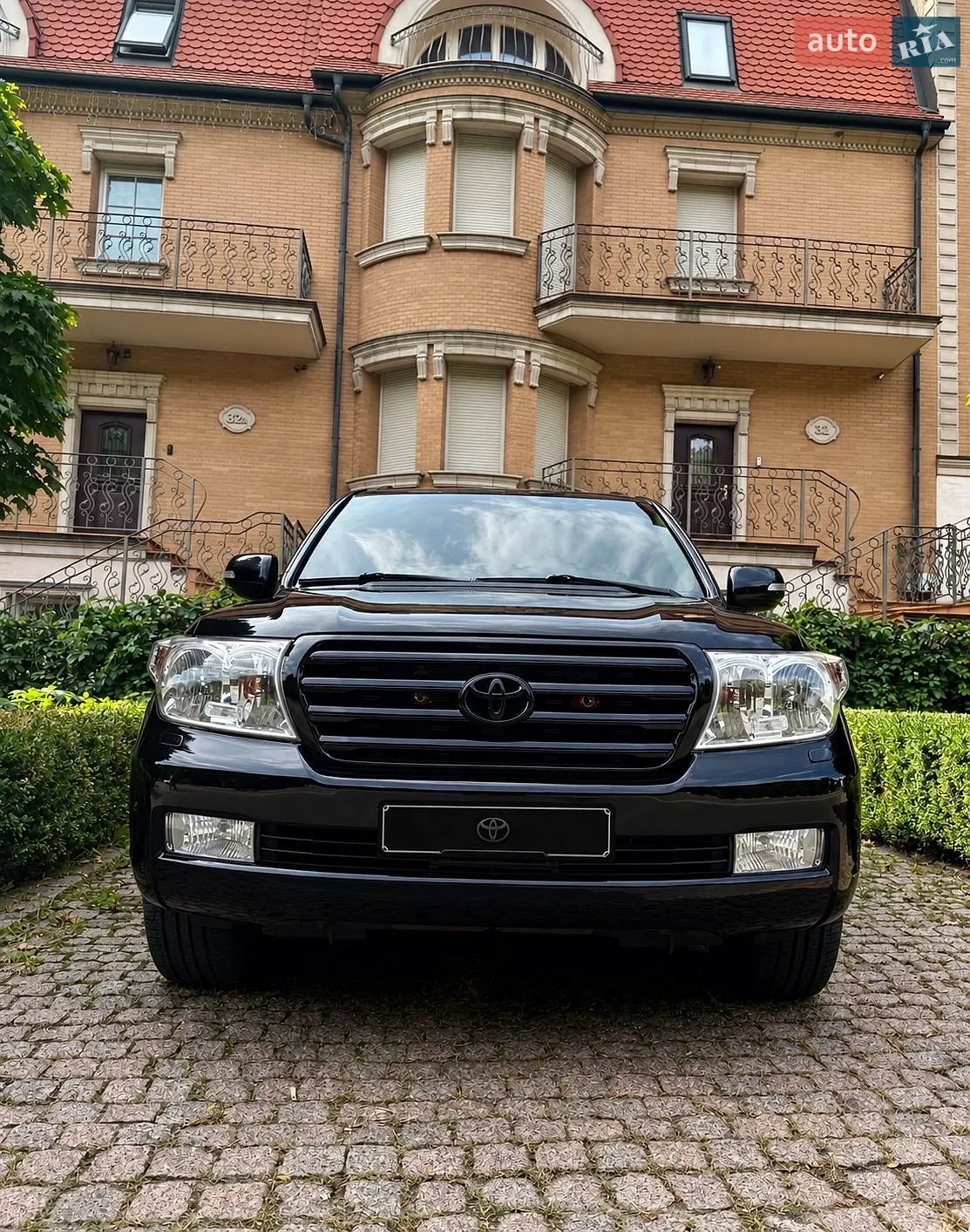 Toyota Land Cruiser, 2011