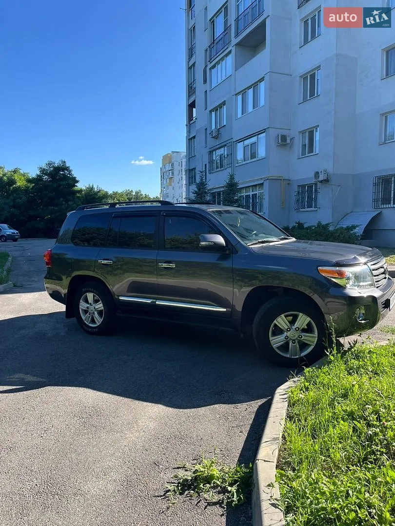 Toyota Land Cruiser, 2012