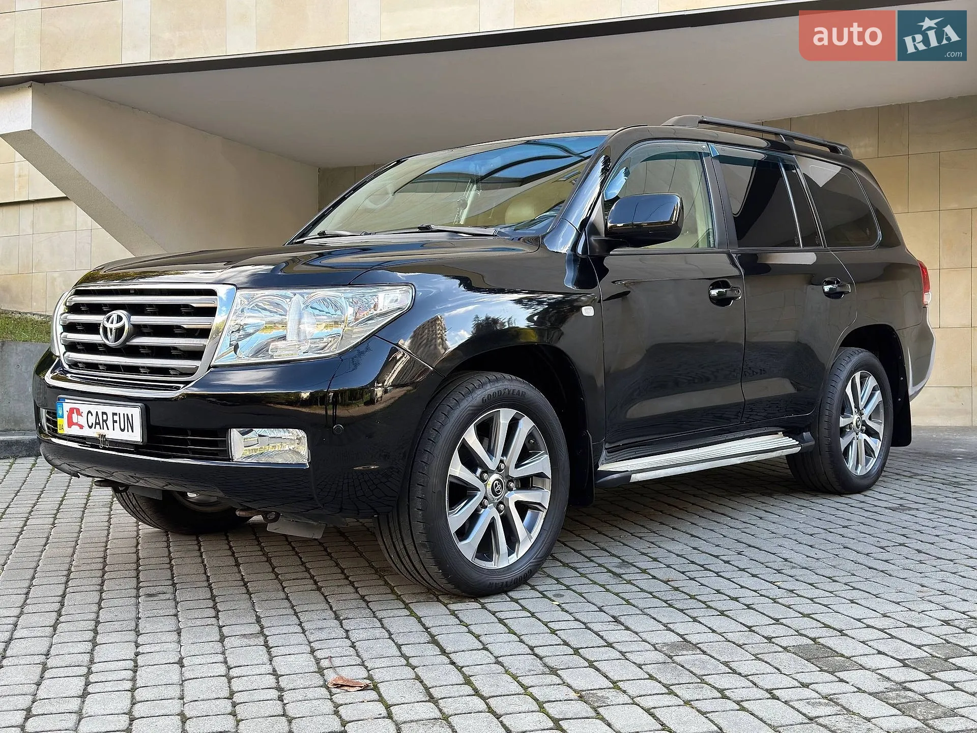 Toyota Land Cruiser, 2011