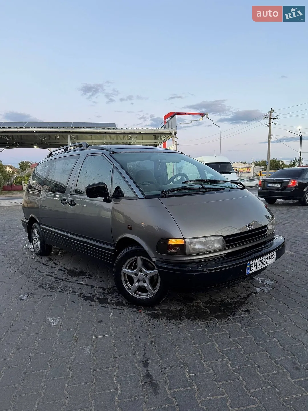 Toyota Previa, 1993